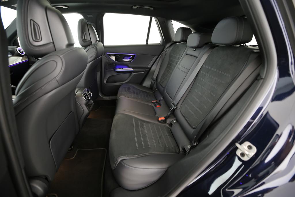 MERCEDES-BENZ GLC 300 AMG Line 4matic-image-7
