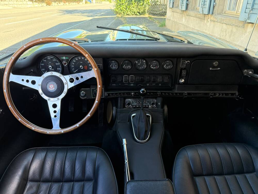 JAGUAR E-Type 4.2 SerieII-image-8