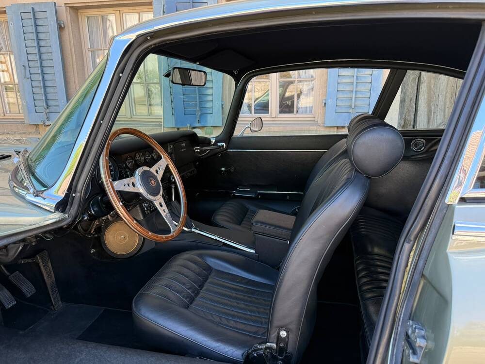 JAGUAR E-Type 4.2 SerieII-image-3