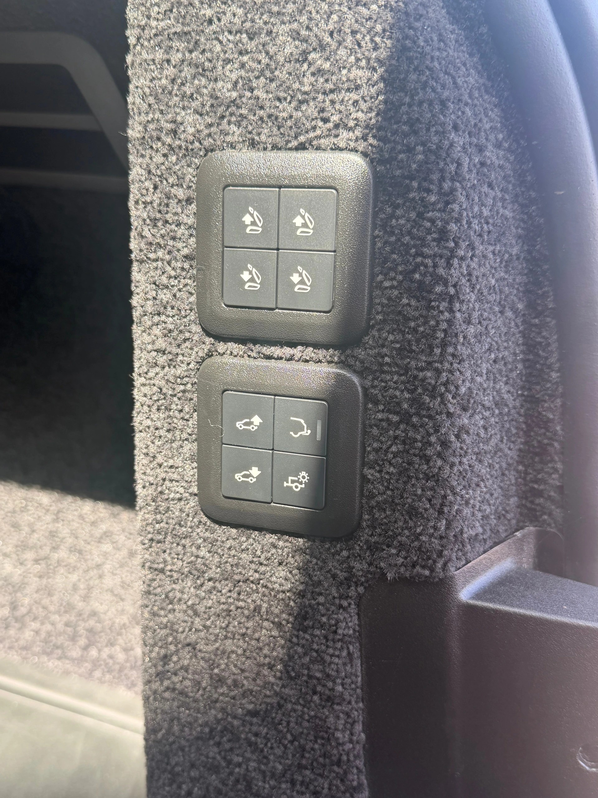 LAND ROVER Range Rover 4.4 SDV8 Vogue Automatic-image-24
