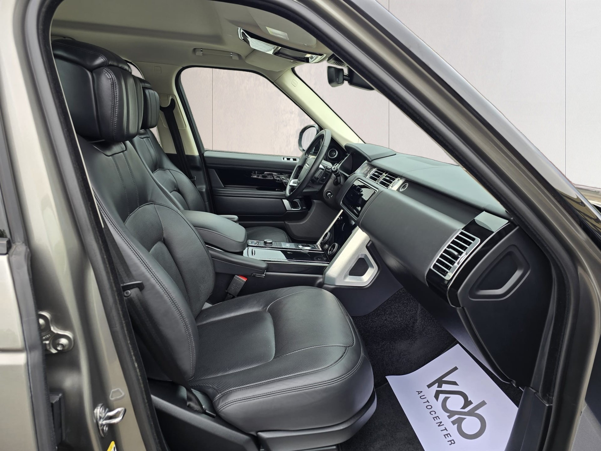 LAND ROVER Range Rover 4.4 SDV8 Vogue Automatic-image-8