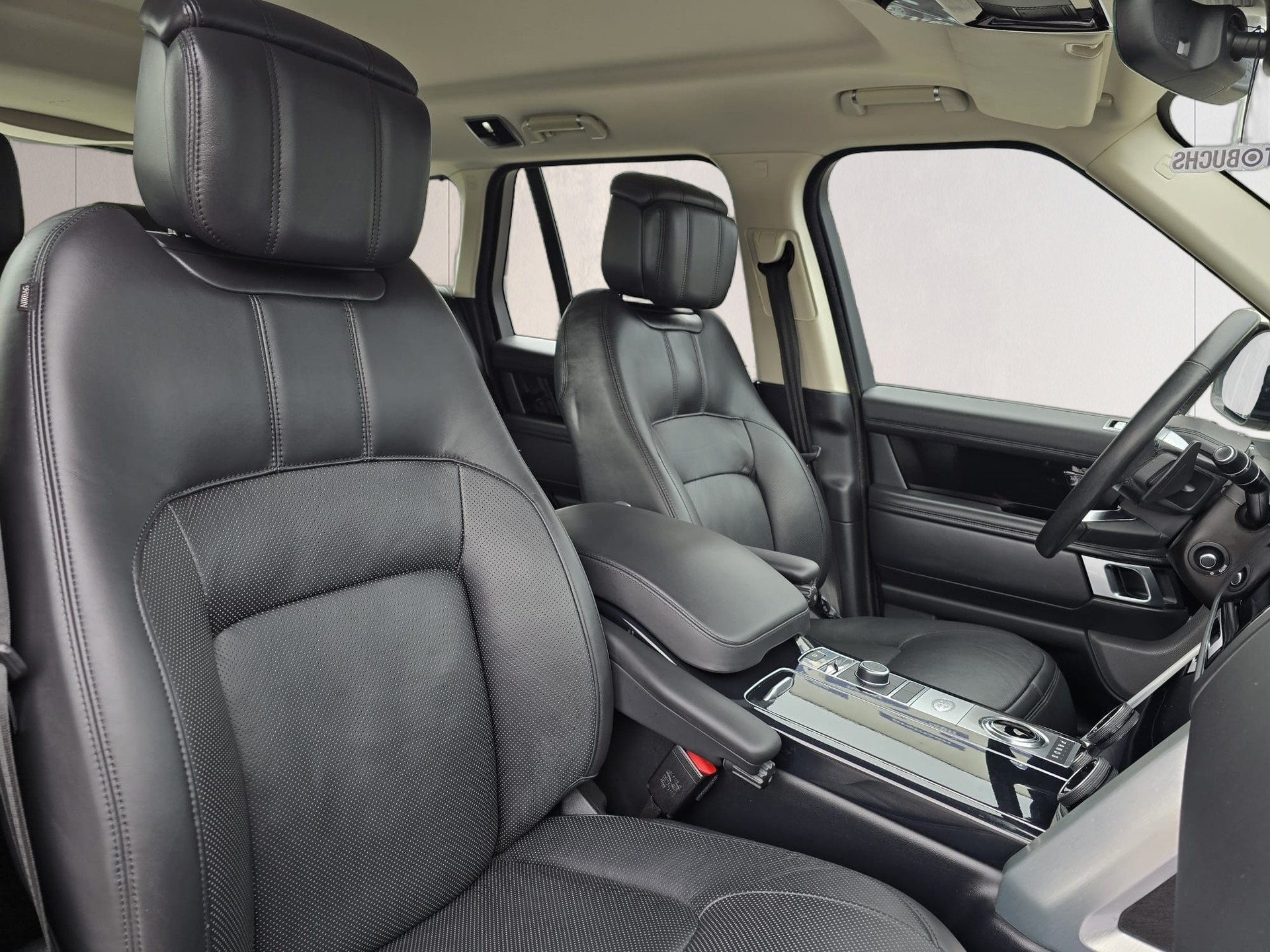 LAND ROVER Range Rover 4.4 SDV8 Vogue Automatic-image-12