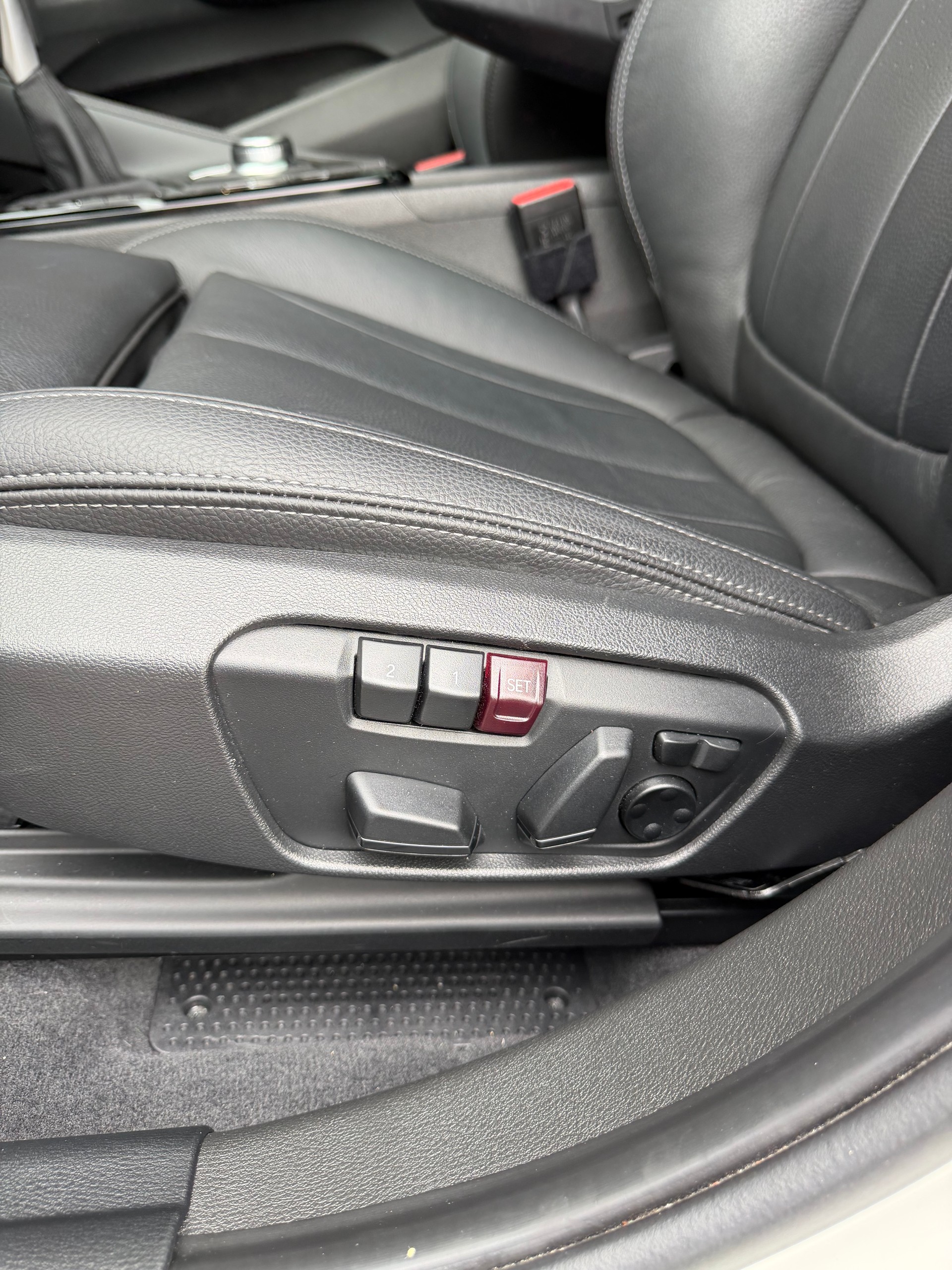 BMW X2 xDrive 25e M Sport Steptronic-image-10