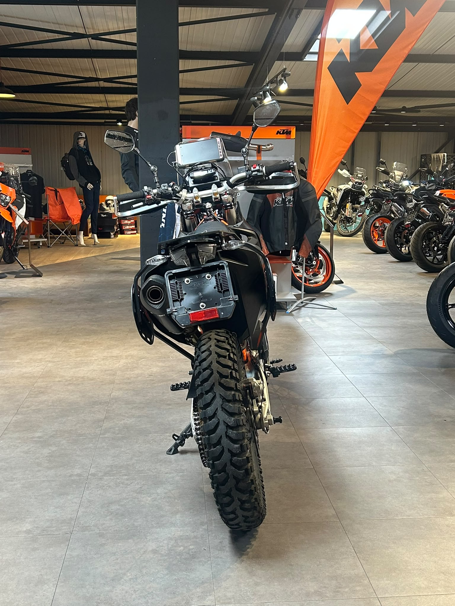 KTM 690 Enduro R-showroom-element-3