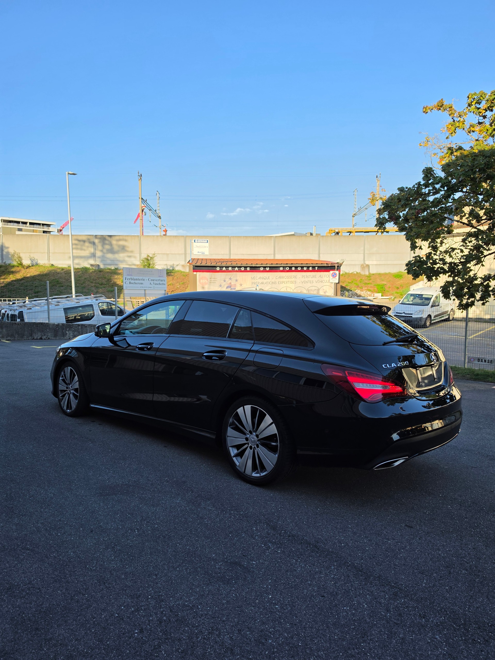 MERCEDES-BENZ CLA Shooting Brake 200 Night Star 7G-DCT-image-5
