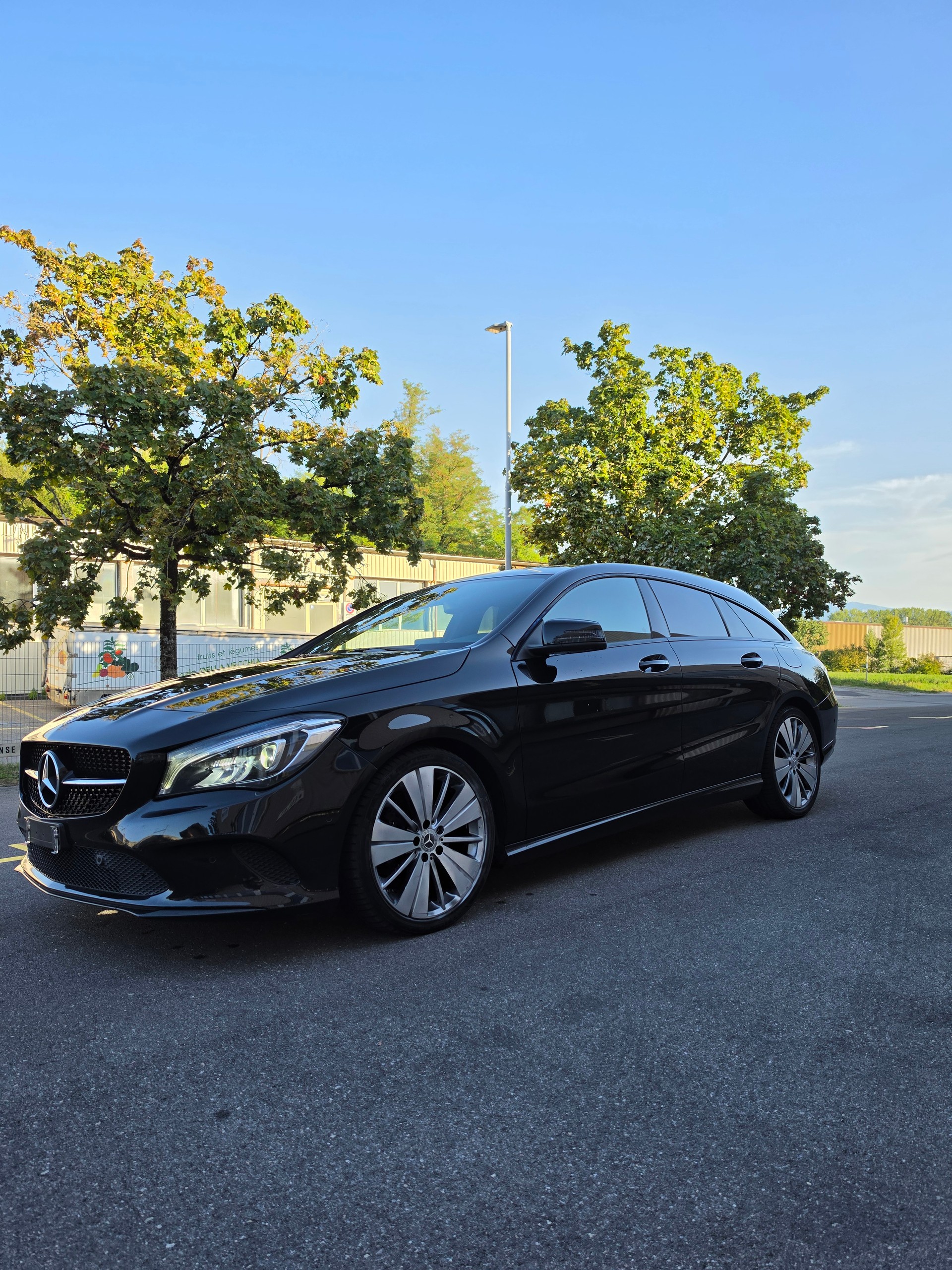 MERCEDES-BENZ CLA Shooting Brake 200 Night Star 7G-DCT-image-0