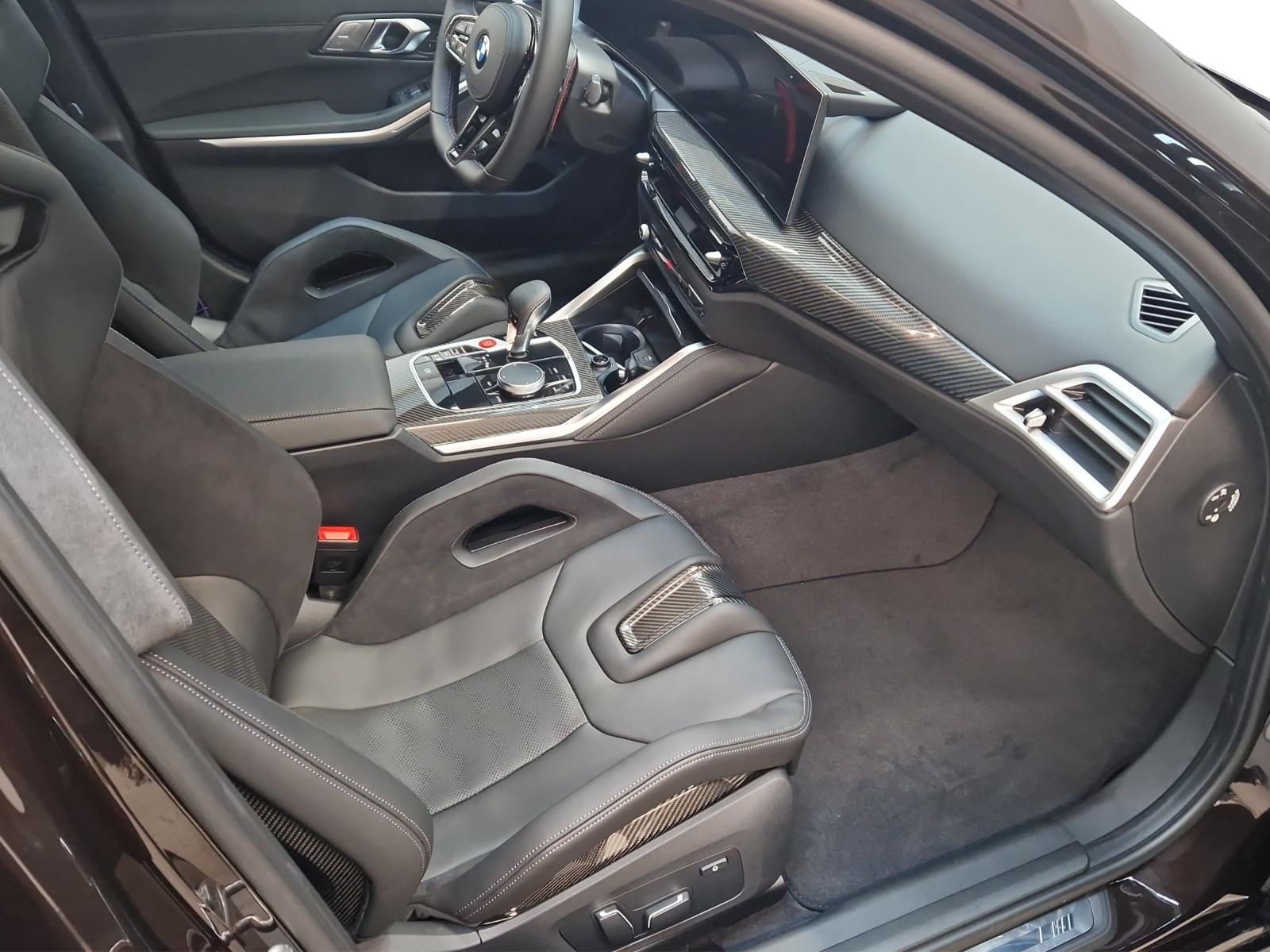 BMW M3 Competition M xDrive Touring-image-15