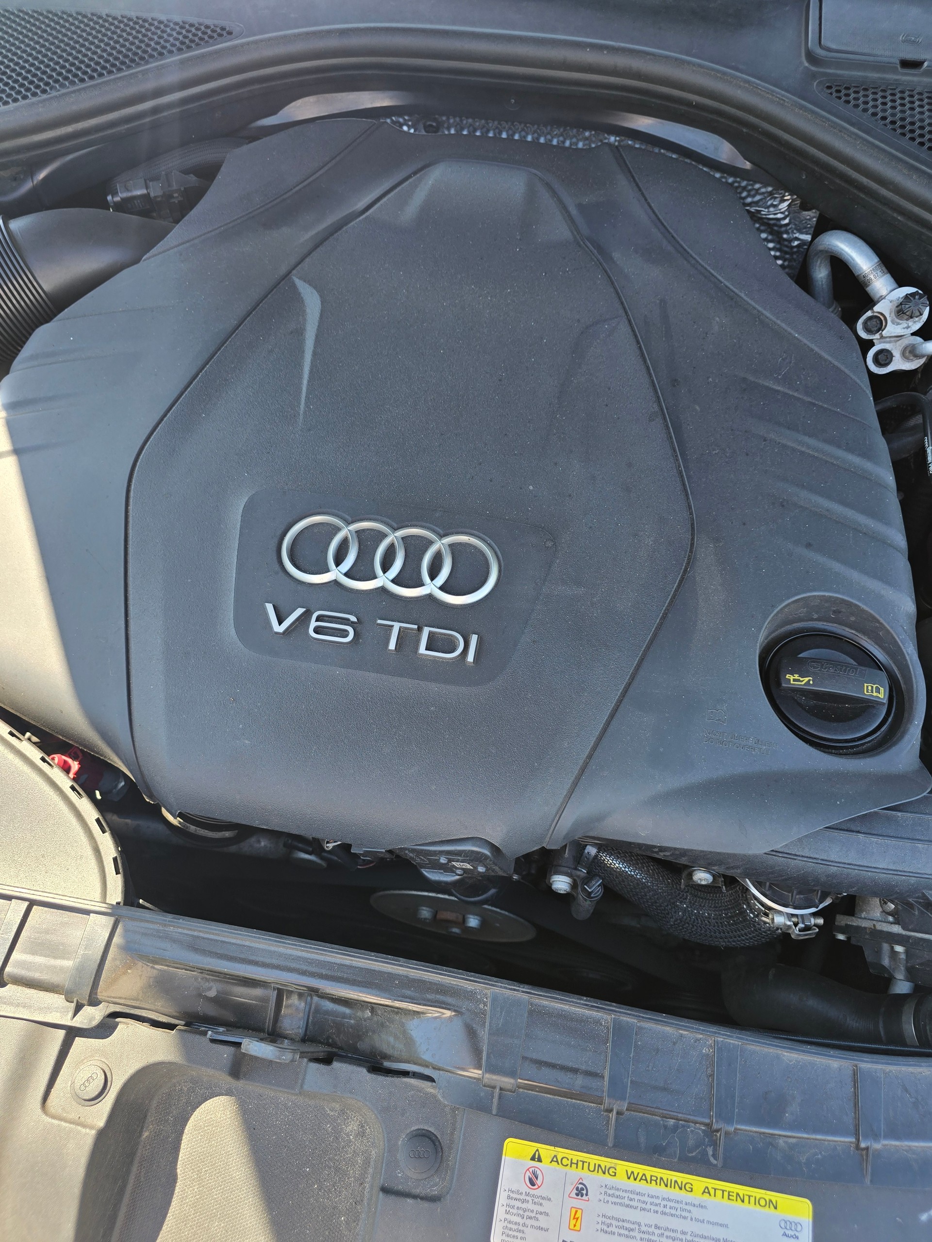 AUDI 3.0 V6 TDI 245 quattro S-Tr.-image-18