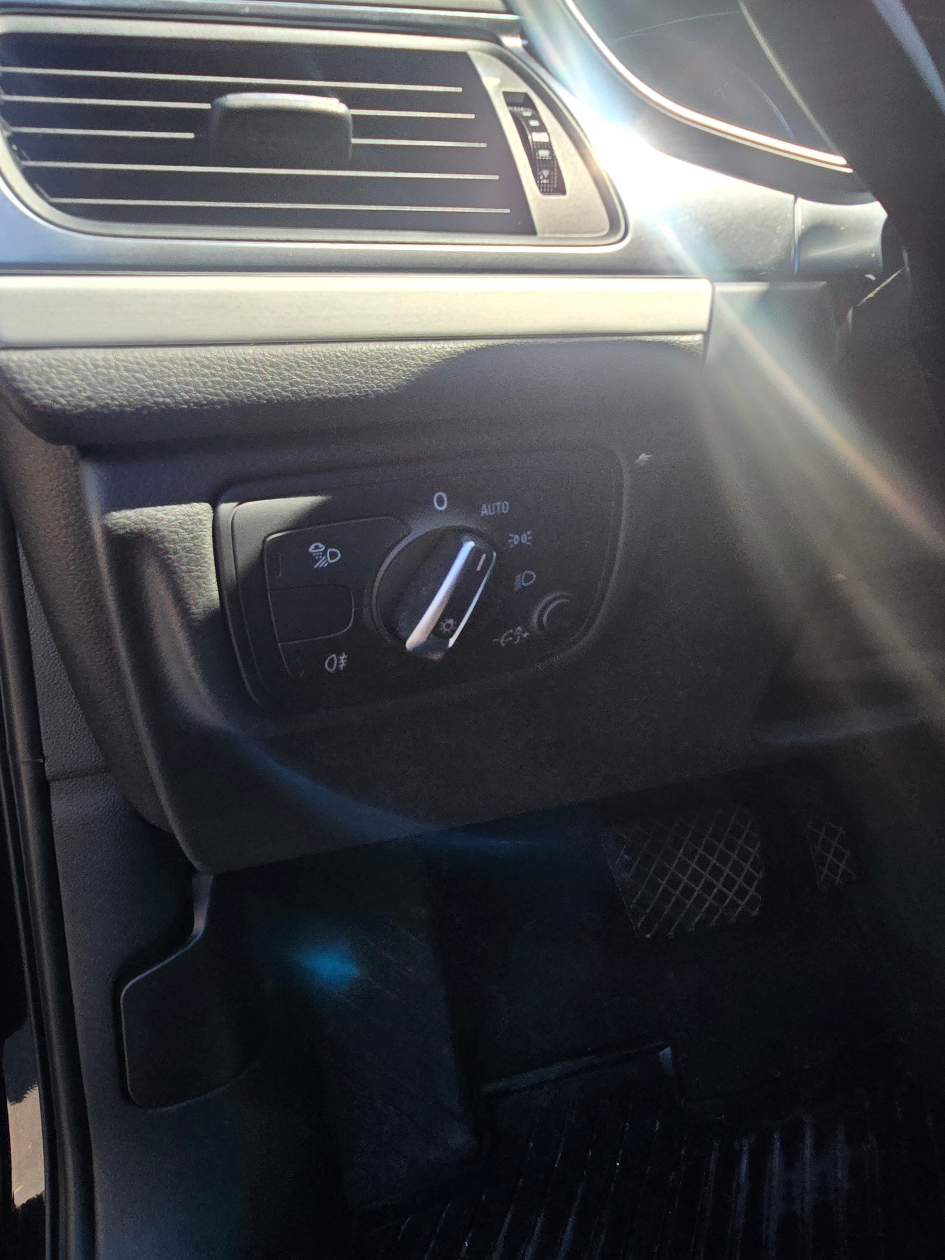 AUDI 3.0 V6 TDI 245 quattro S-Tr.-image-15