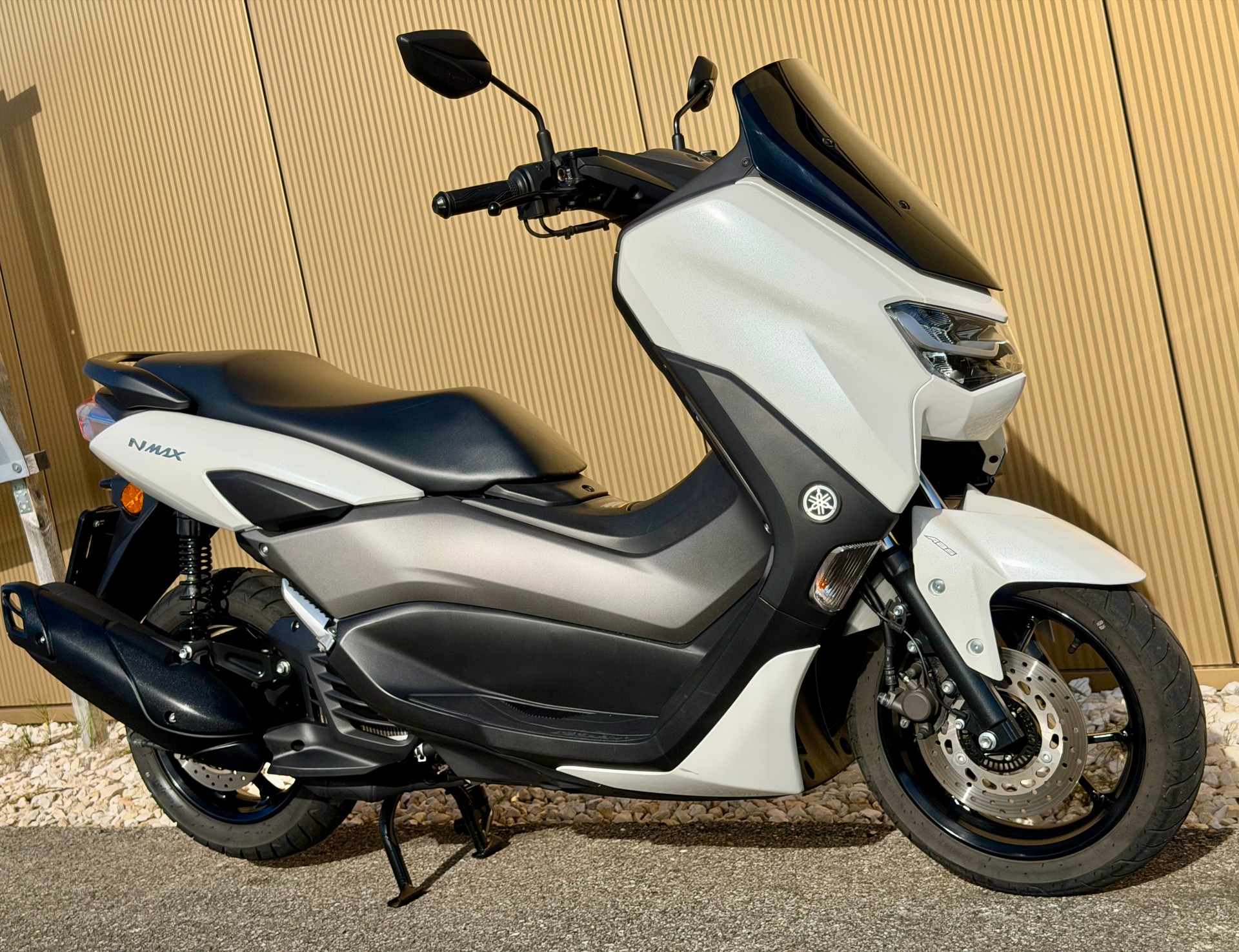 YAMAHA N-Max GPD 125-showroom-element-2