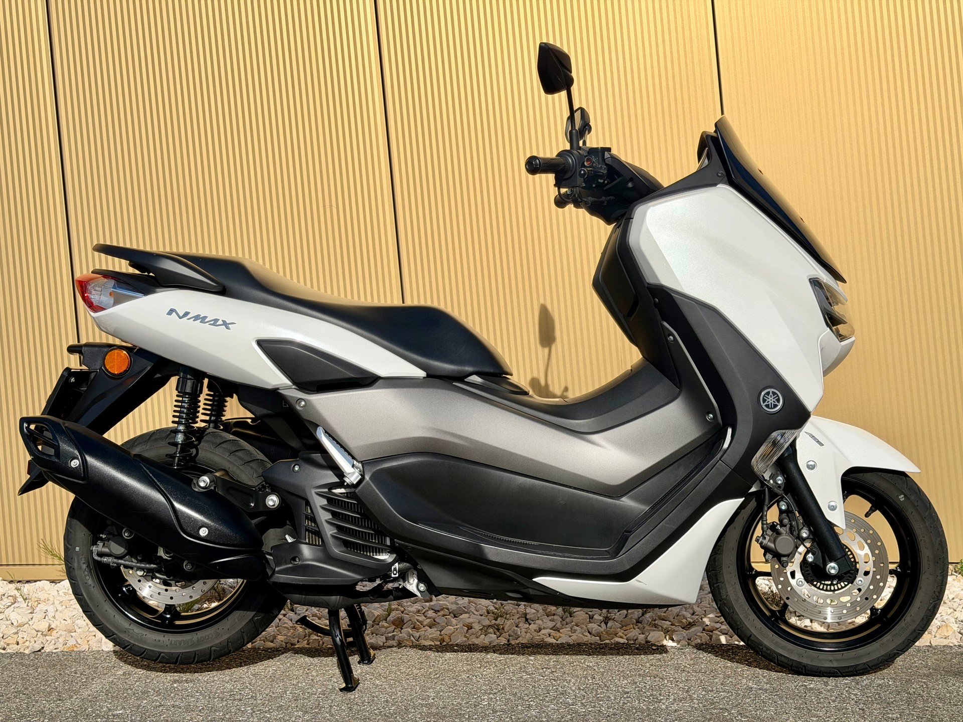 YAMAHA N-Max GPD 125-showroom-element-3