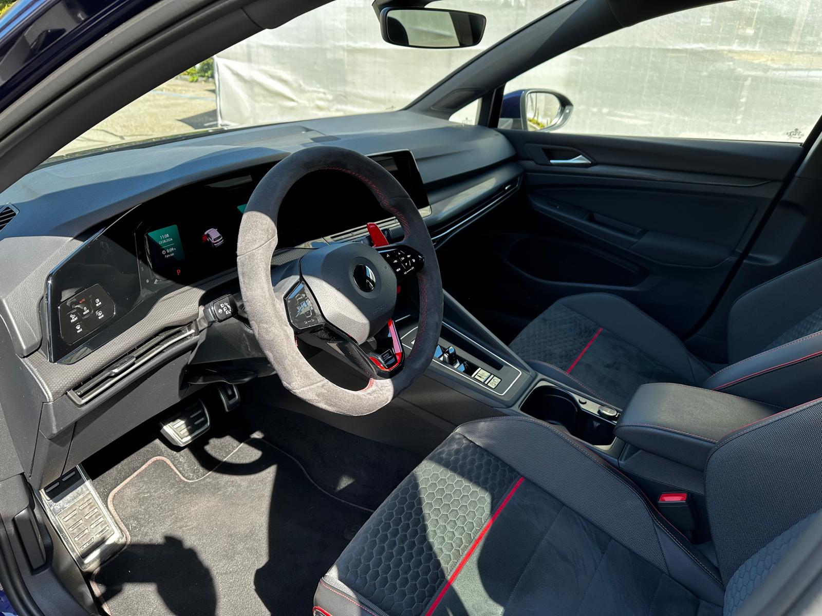 VW Golf 2.0 TSI GTI Clubsport DSG-image-8