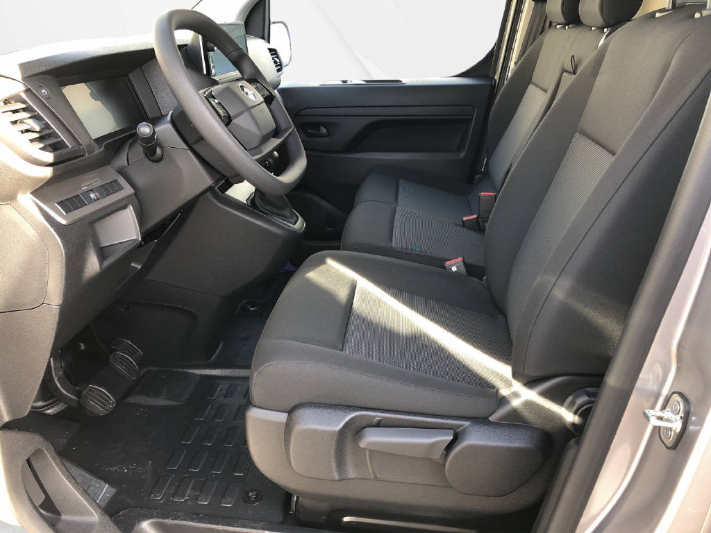 OPEL Vivaro cargo 2.0 D 144 S/S-image-4