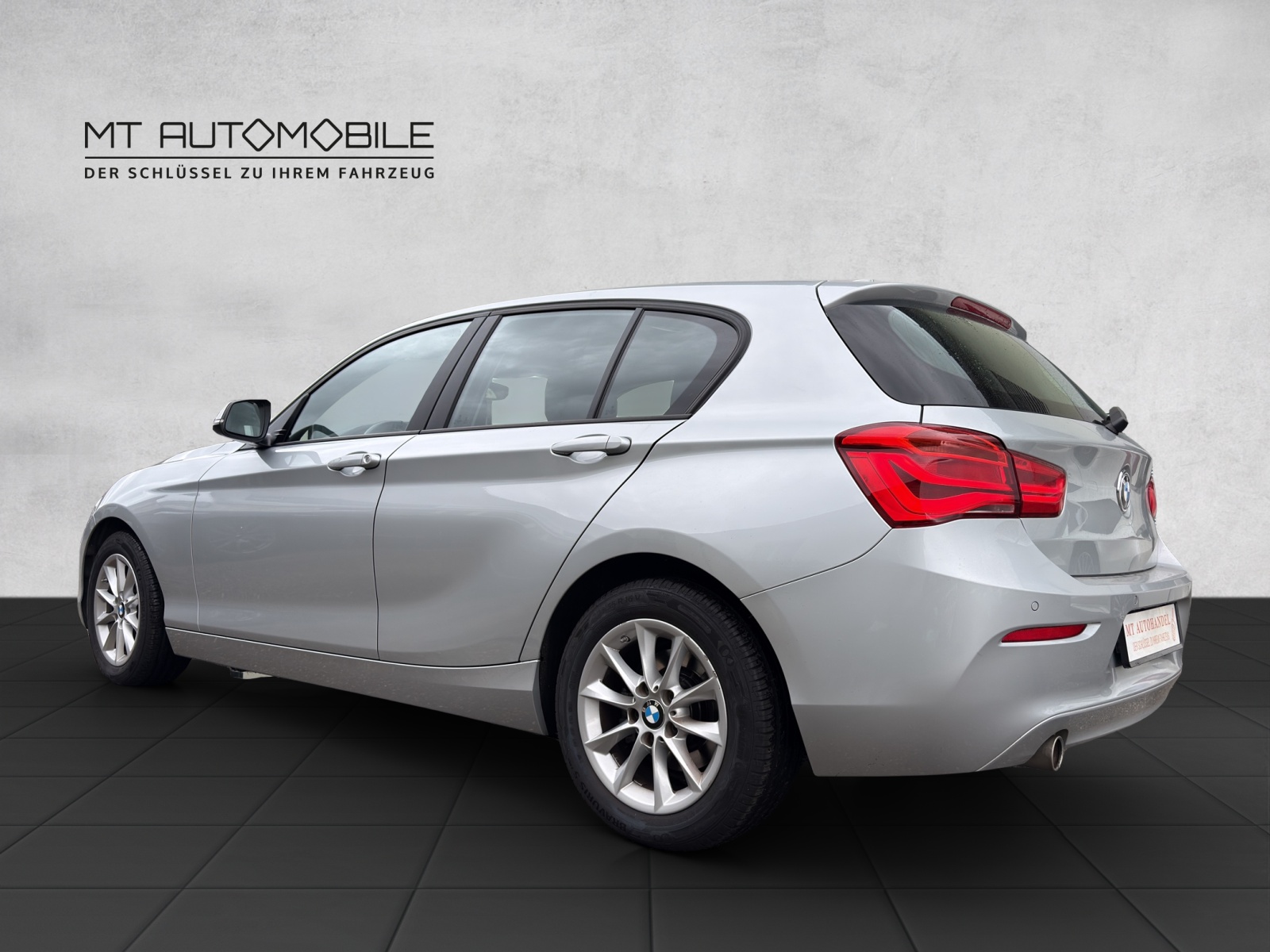 BMW 118i Steptronic-image-6