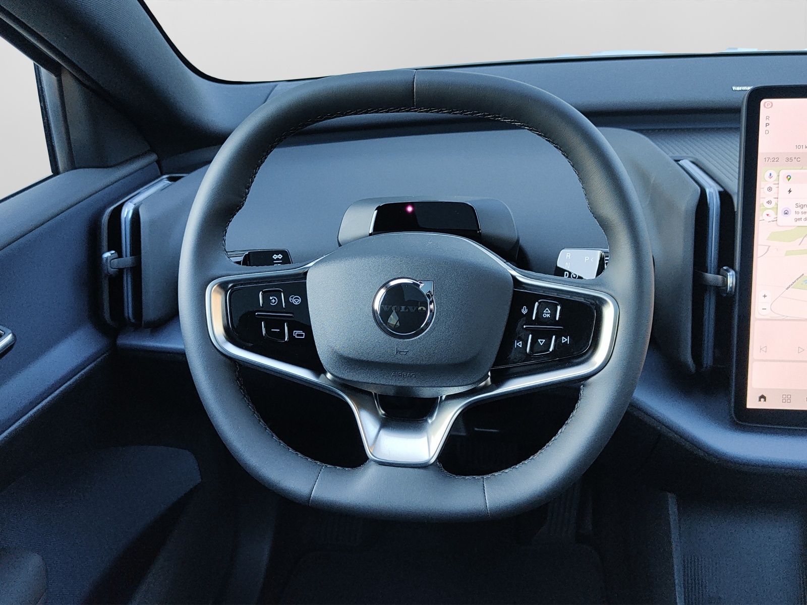 VOLVO EX30 P8 Ultra AWD-image-6