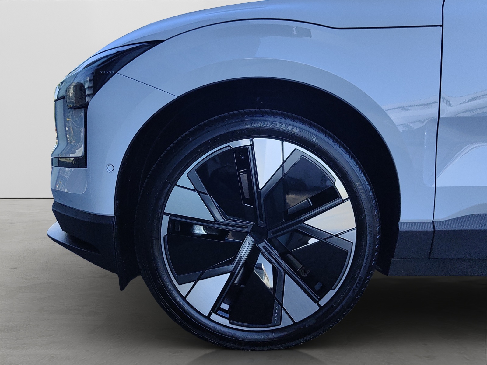 VOLVO EX30 P8 Ultra AWD-image-15