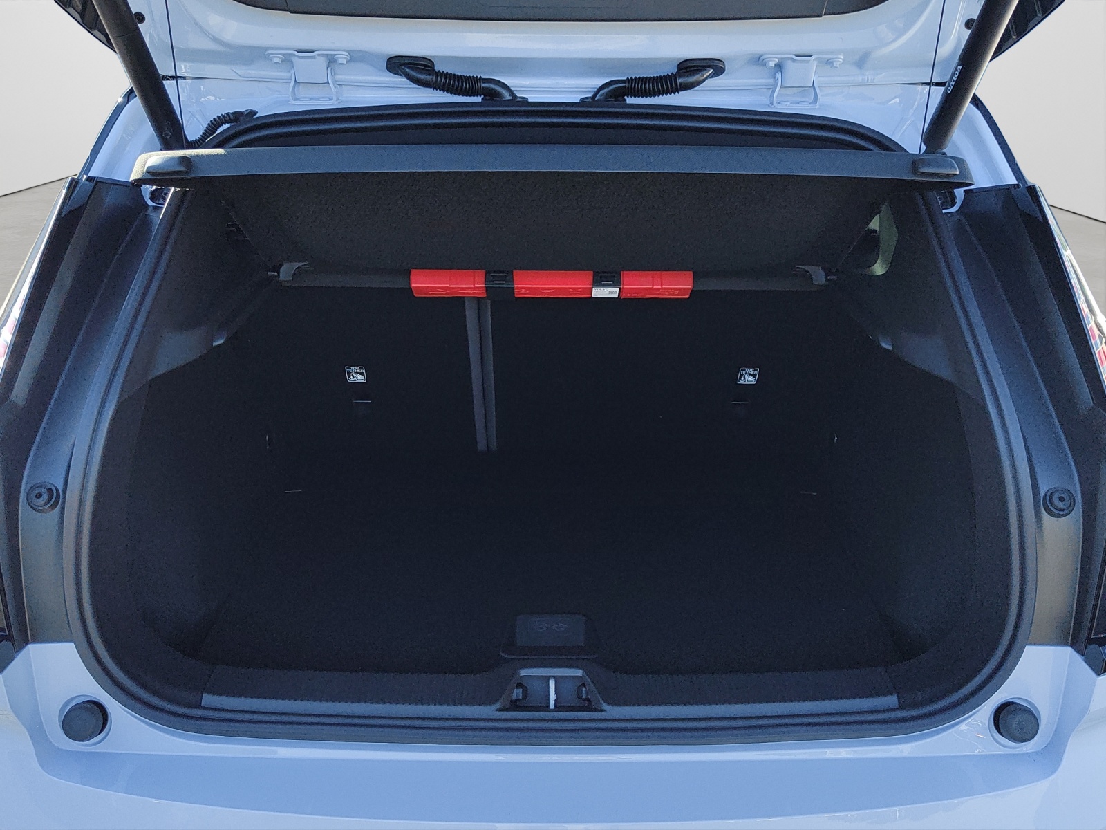 VOLVO EX30 P8 Ultra AWD-image-14