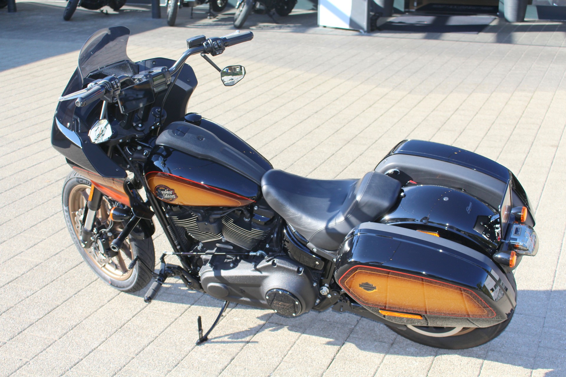 HARLEY-DAVIDSON FXLRST Low Rider ST Fast Johnnie 117-showroom-element-3