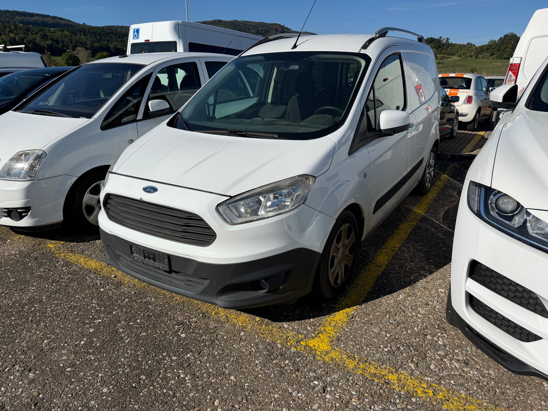 FORD Transit Courier Van 1.0 EcoBoost Ambiente-image-2
