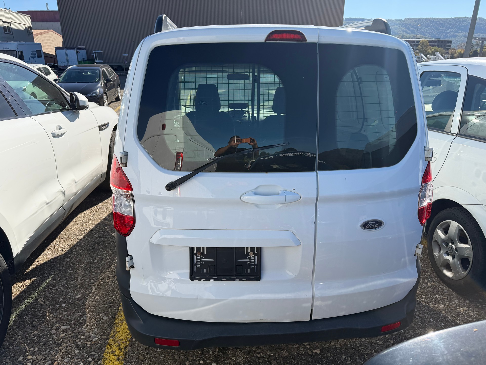 FORD Transit Courier Van 1.0 EcoBoost Ambiente-image-3