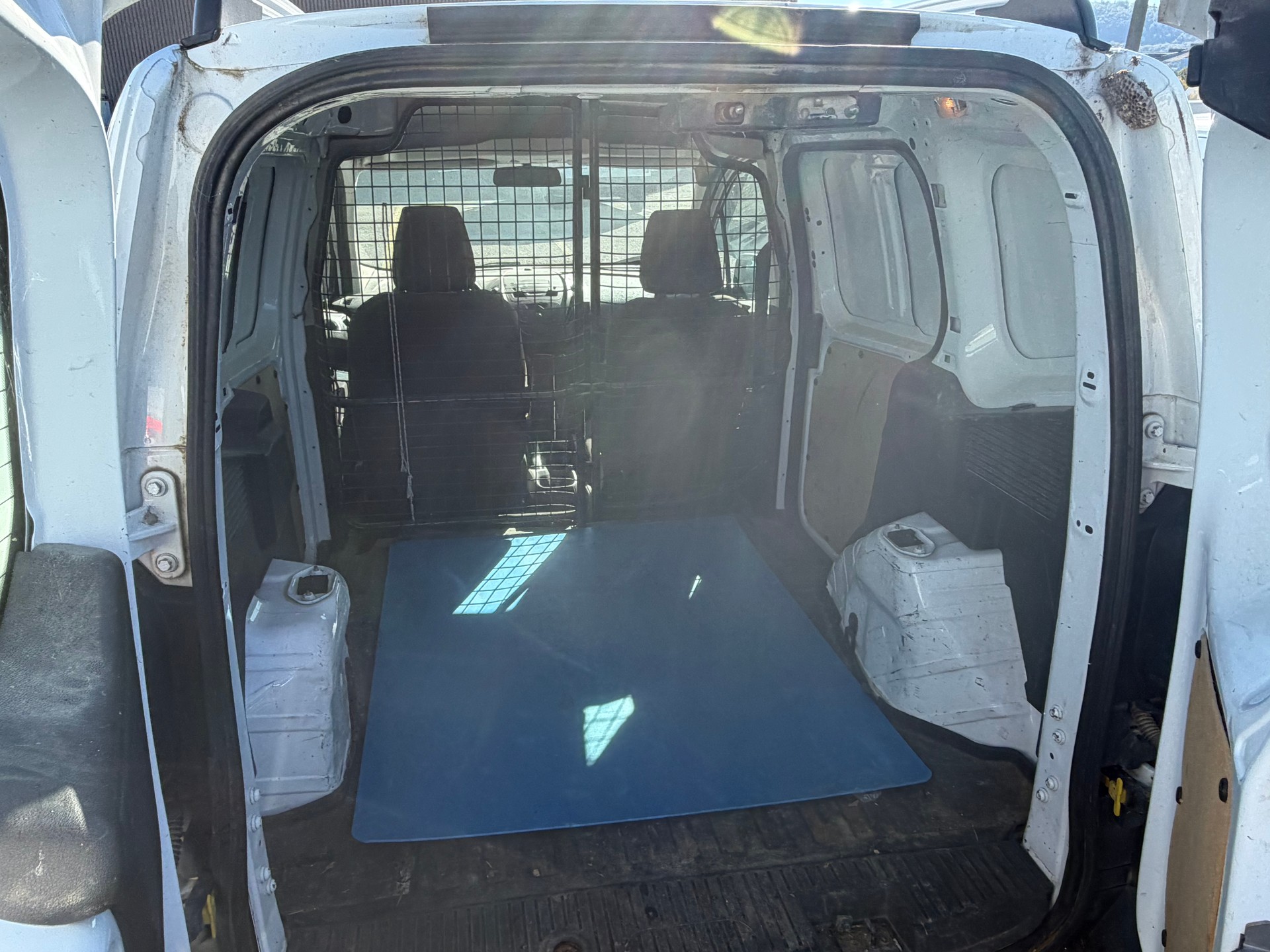 FORD Transit Courier Van 1.0 EcoBoost Ambiente-image-7