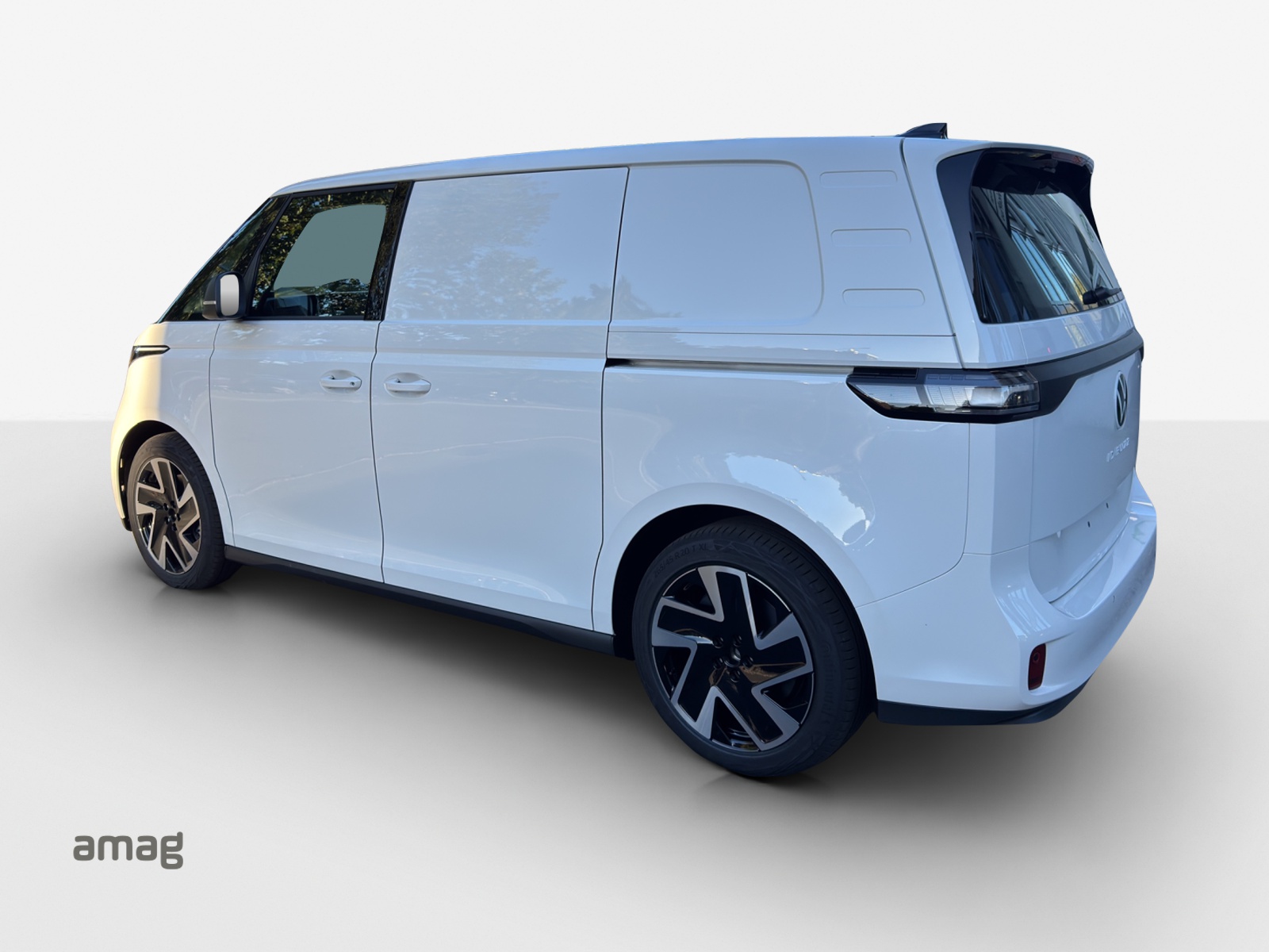 VW ID. Buzz Cargo Pro 4Motion-image-2