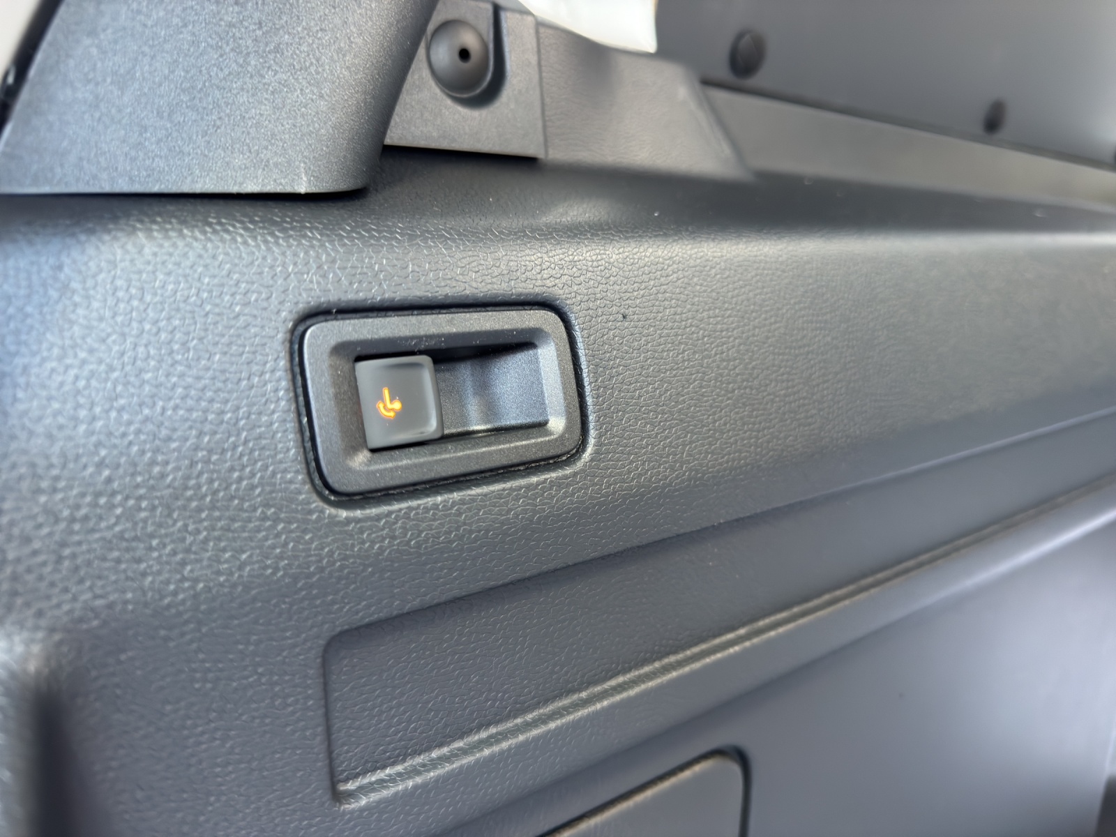 VW ID. Buzz Cargo Pro 4Motion-image-14