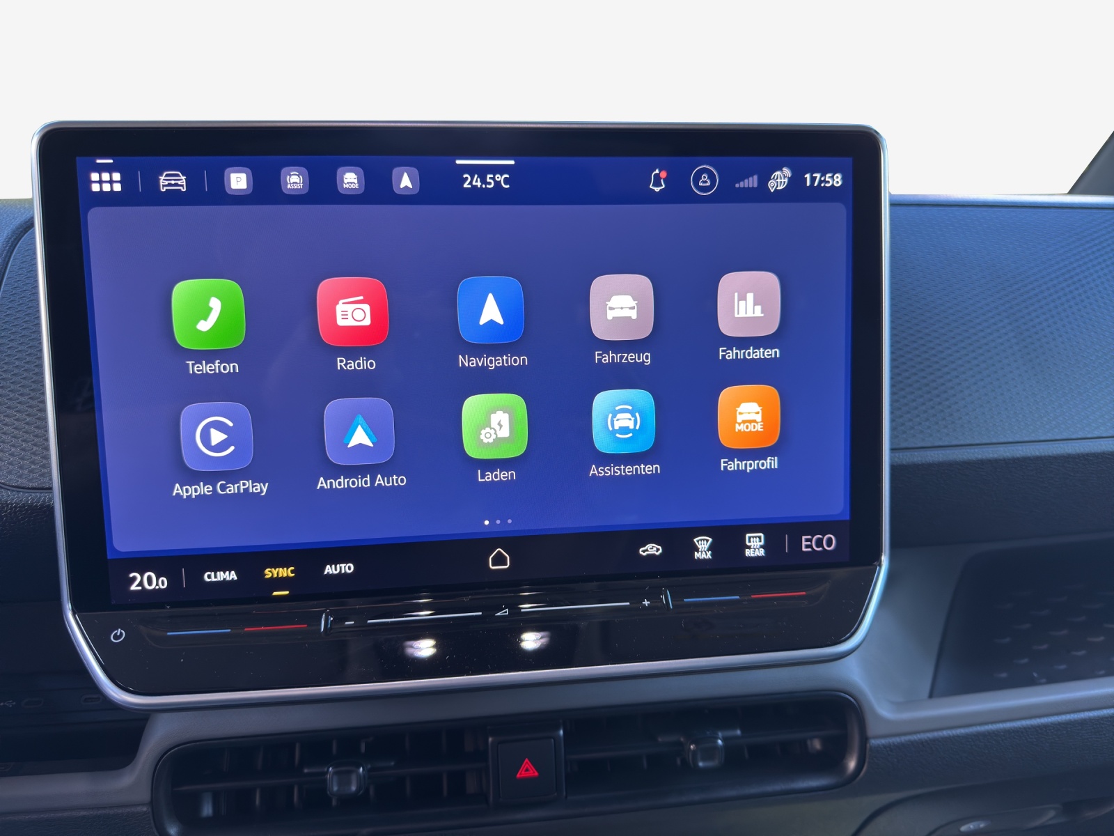 VW ID. Buzz Cargo Pro 4Motion-image-10
