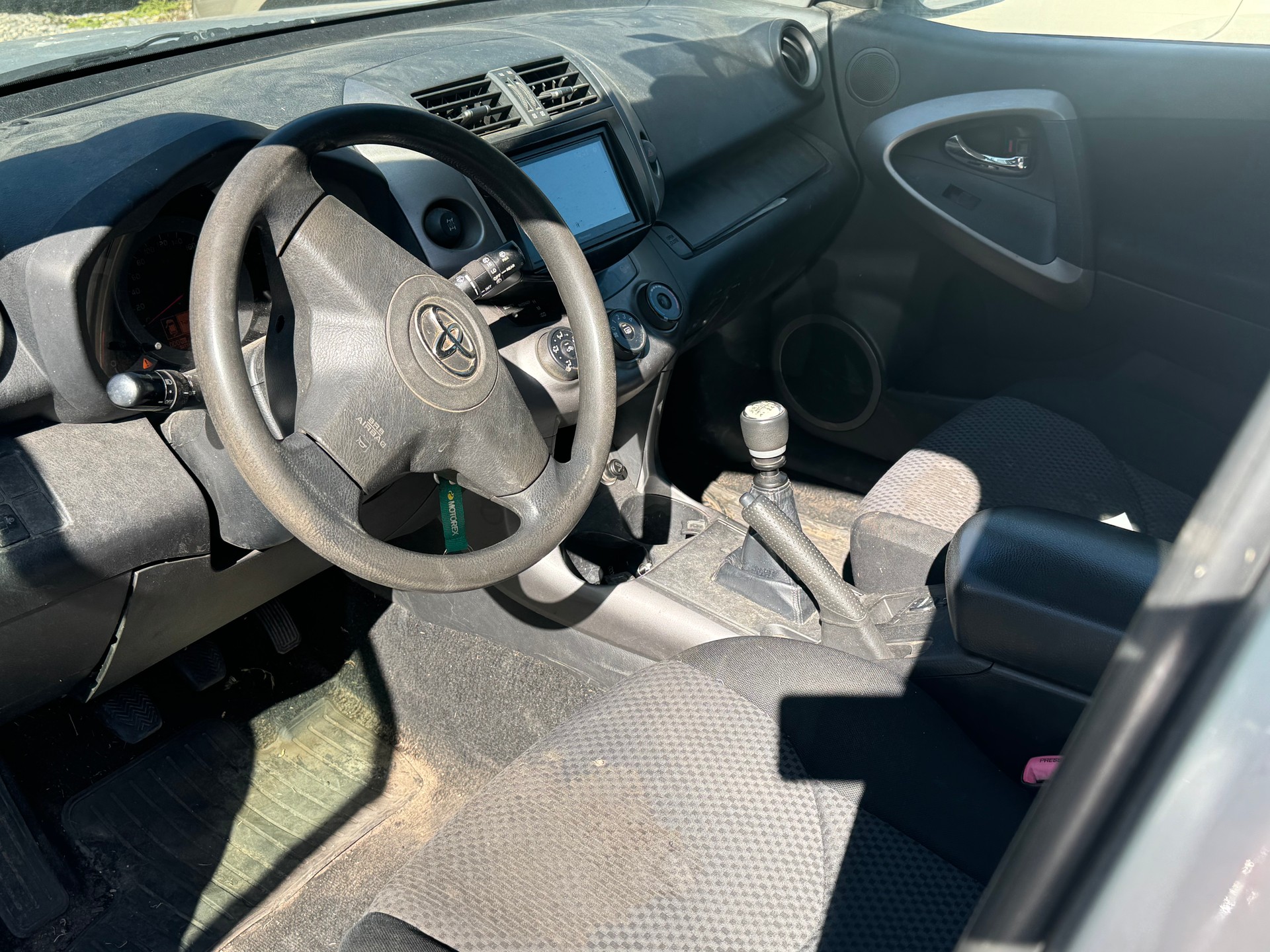 TOYOTA RAV-4 2.2D-4 D Linea Sol-image-2