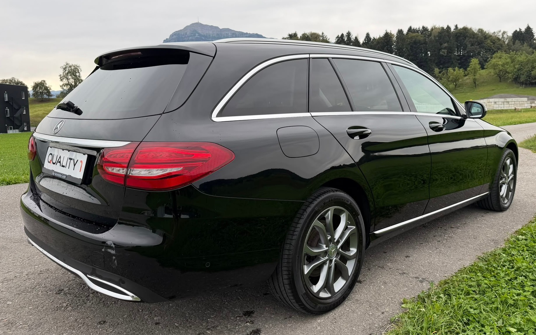 MERCEDES-BENZ C 250 d Swiss Star Avantgarde 4Matic 9G-Tronic-image-5