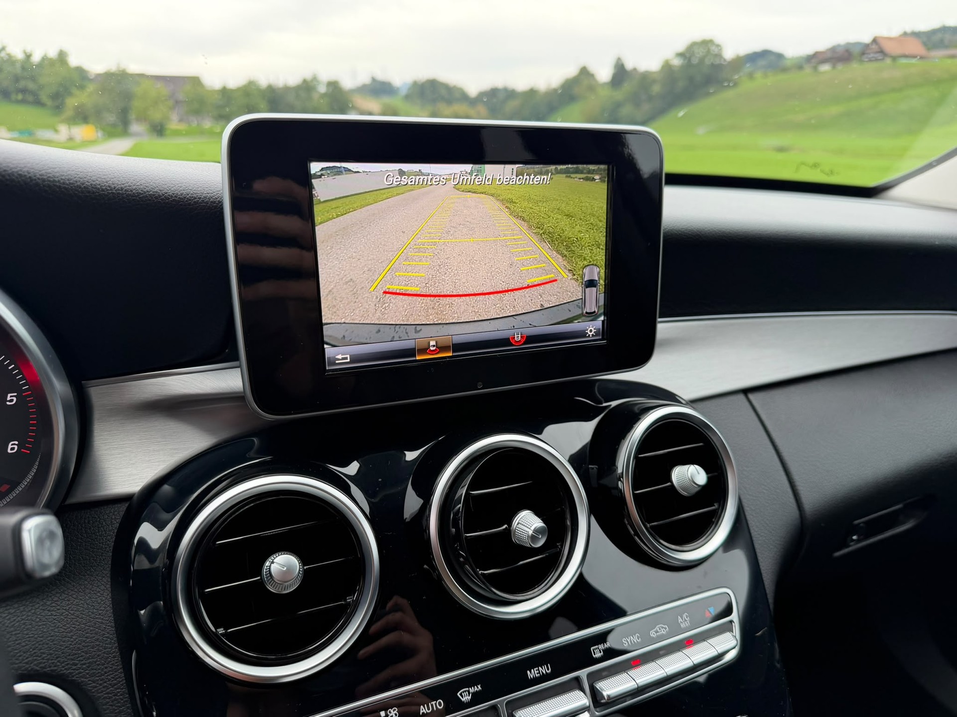 MERCEDES-BENZ C 250 d Swiss Star Avantgarde 4Matic 9G-Tronic-image-12