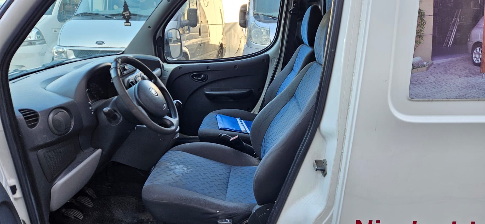 FIAT Doblò 1.3 JTD Cargo Swiss-image-7