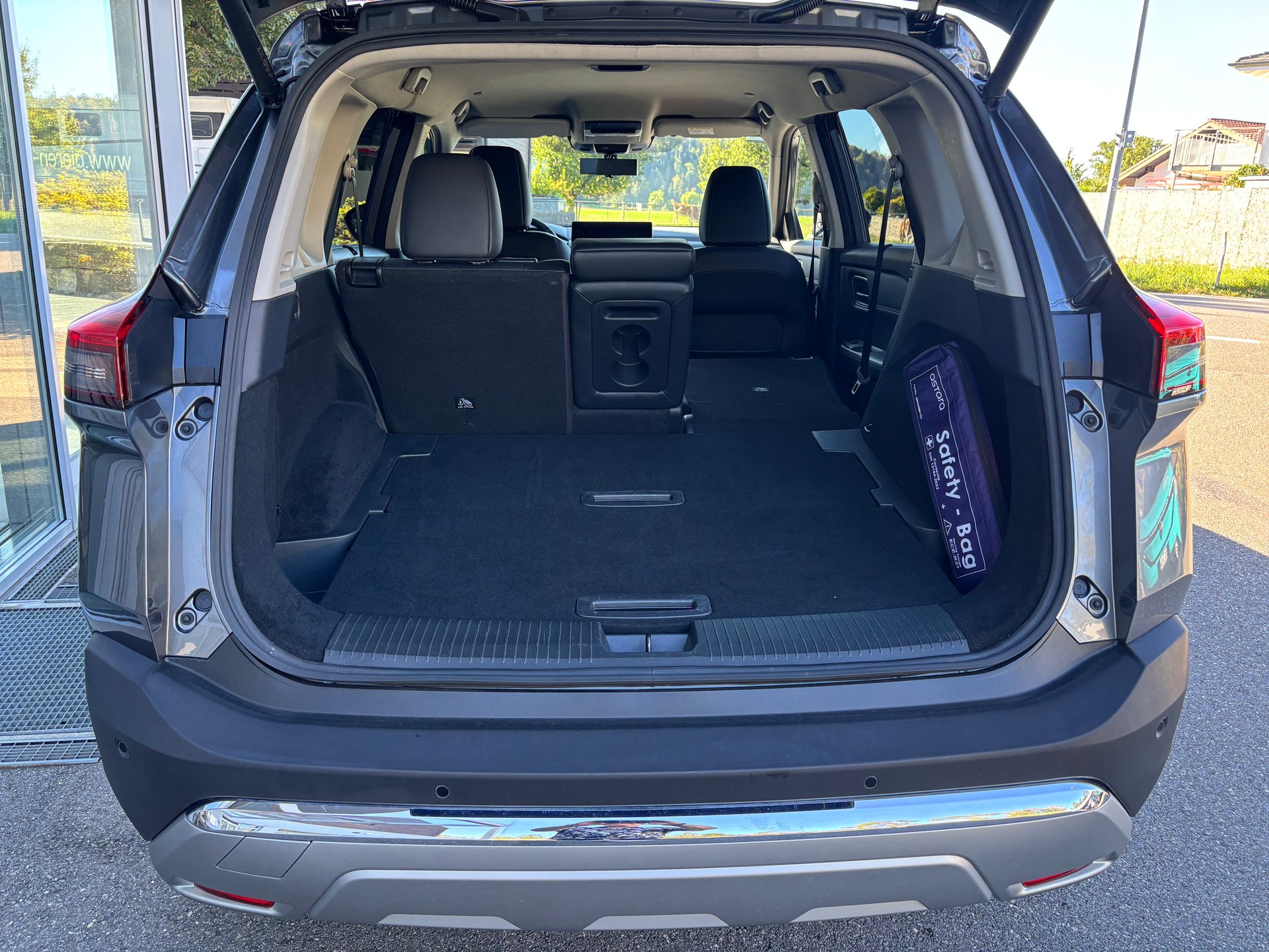 NISSAN X-Trail 1.5e-Pow 4WDTekn-image-5