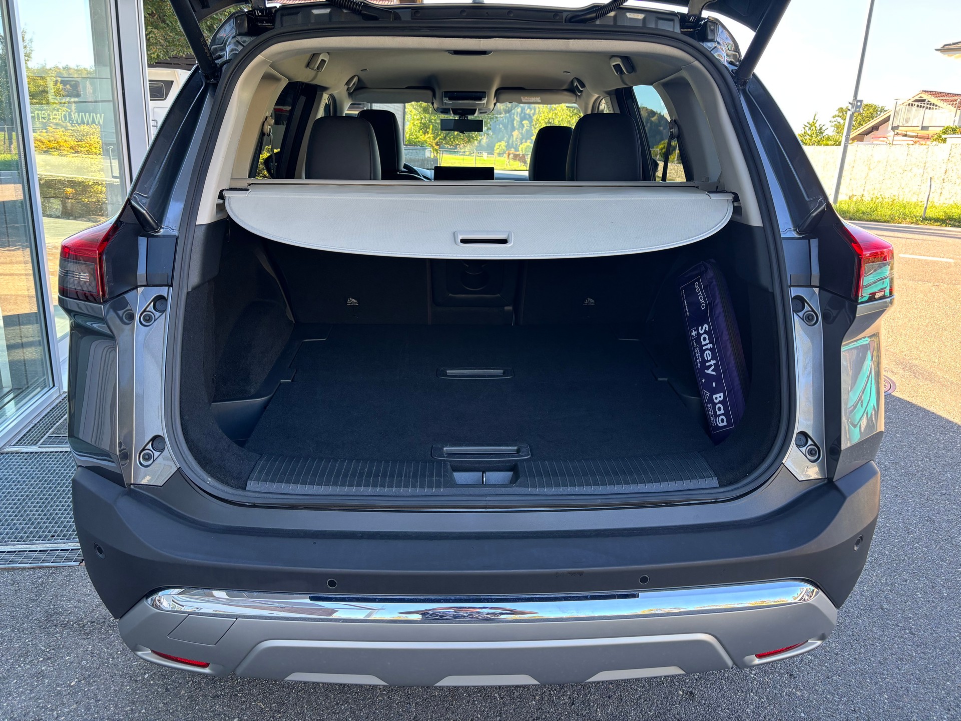 NISSAN X-Trail 1.5e-Pow 4WDTekn-image-4