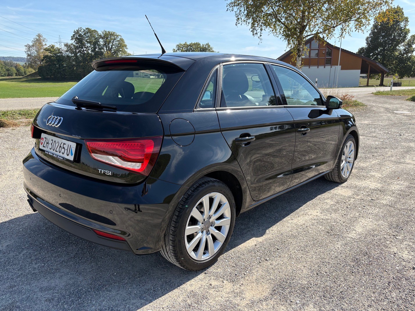 AUDI A1 Sportback 1.4 TFSI-image-5