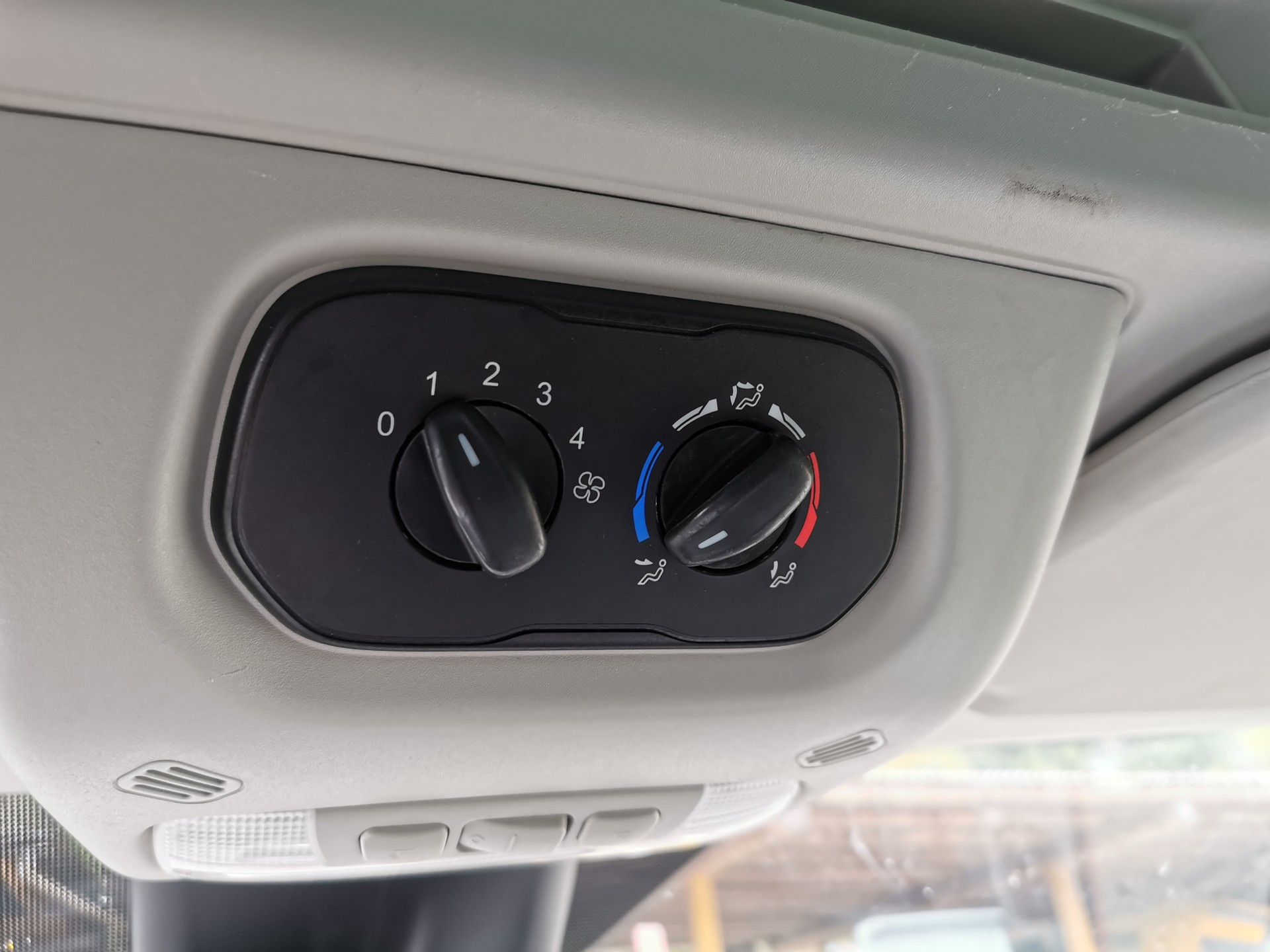 FORD Transit 350 L3-image-11