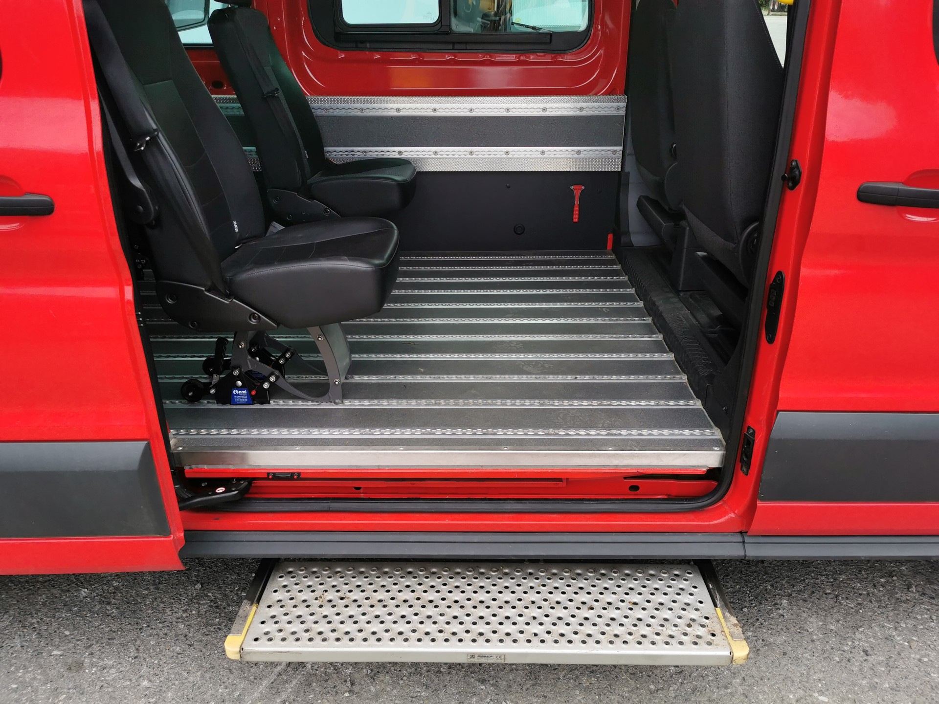 FORD Transit 350 L3-image-8
