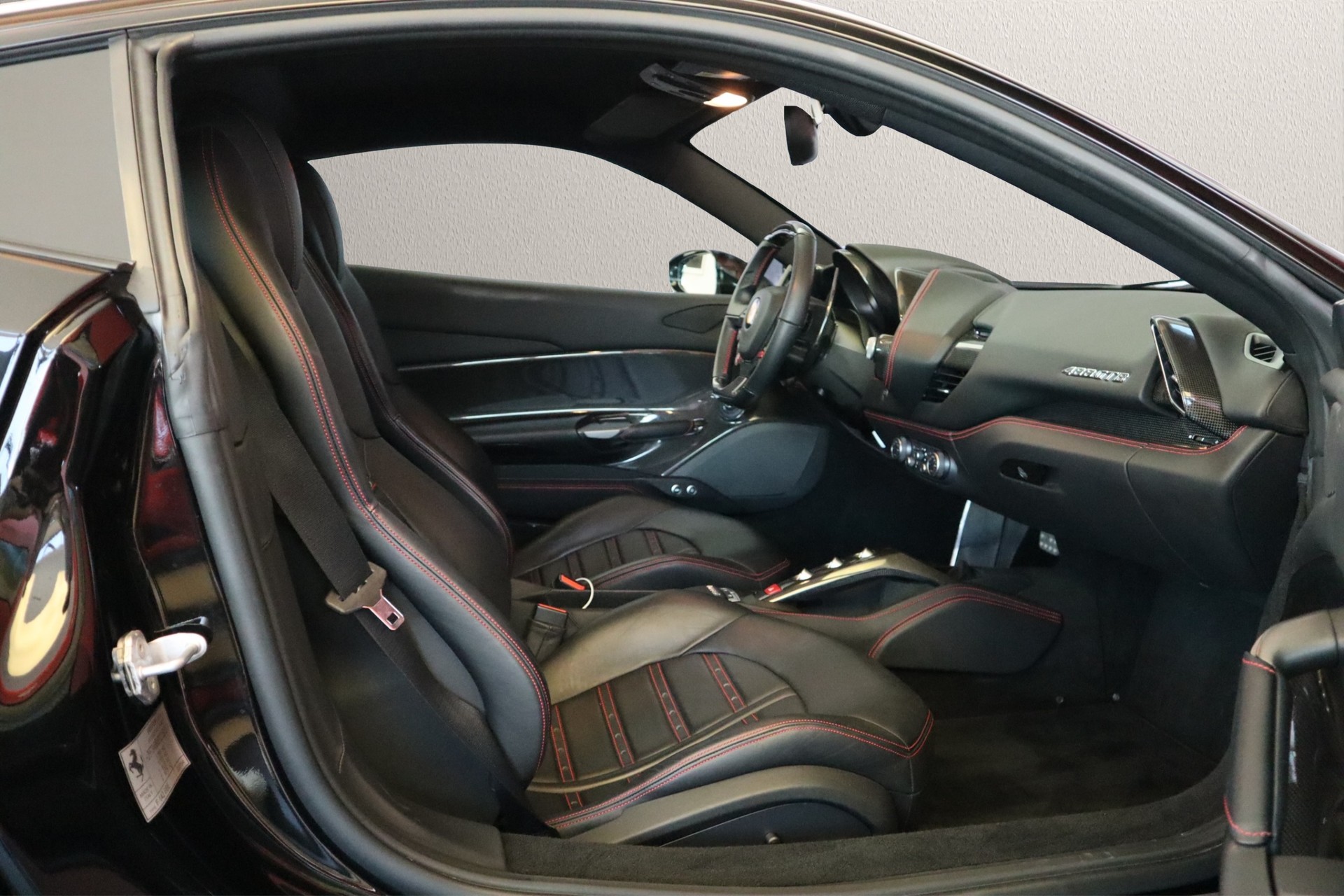FERRARI 488 GTB 3.9 V8-image-19