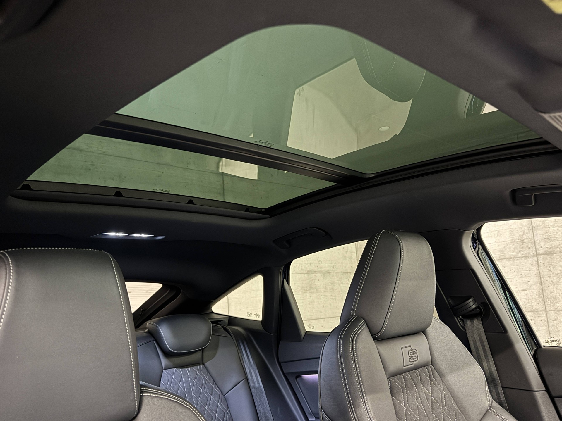 AUDI Q4 Sportback e-tron 50 quattro-image-18