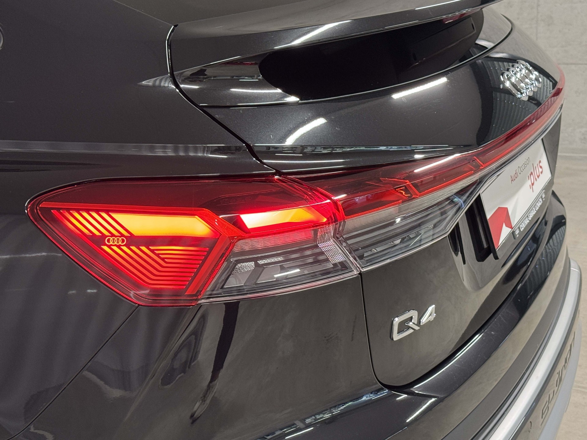 AUDI Q4 Sportback e-tron 50 quattro-image-4