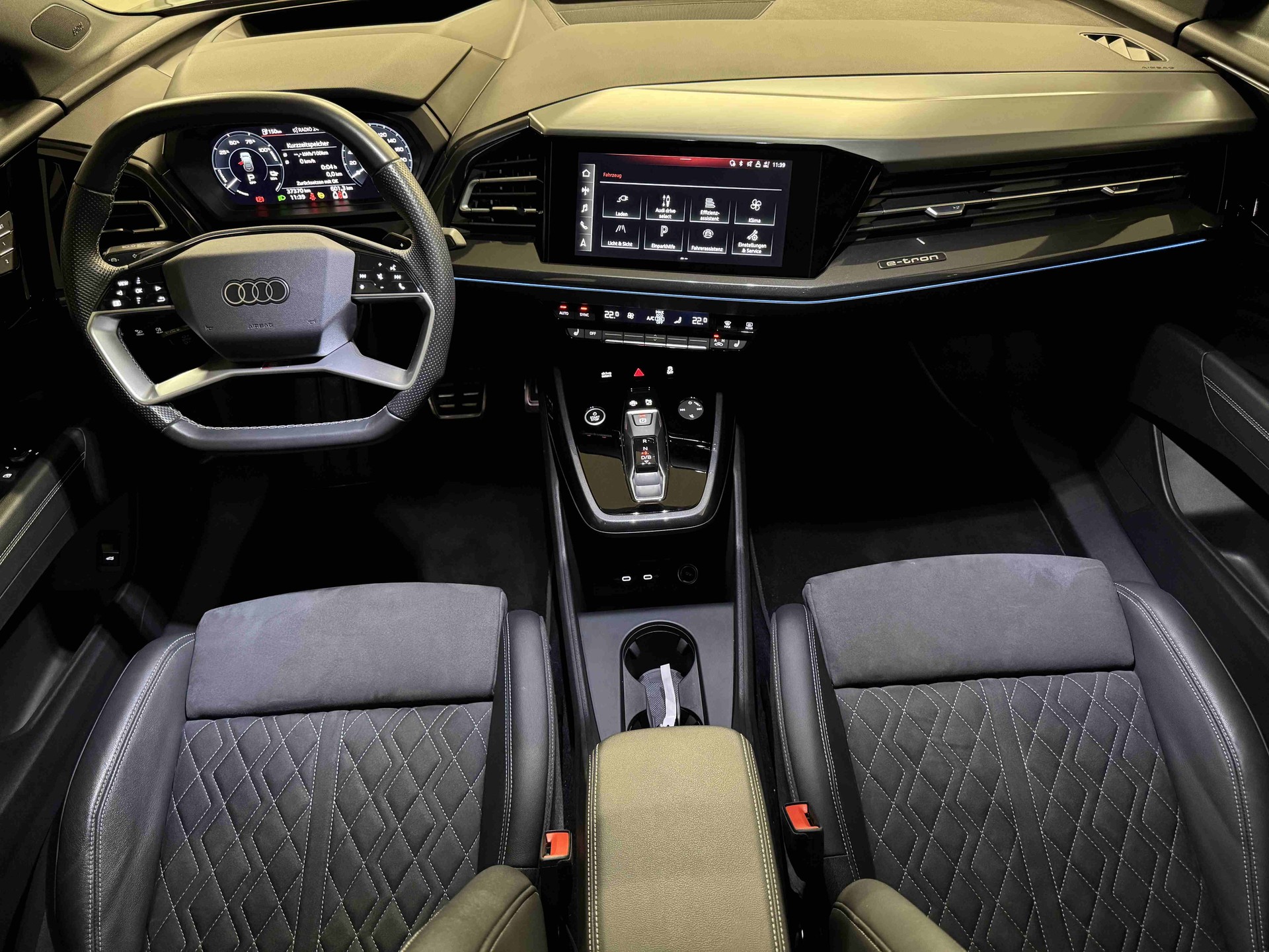AUDI Q4 Sportback e-tron 50 quattro-image-9