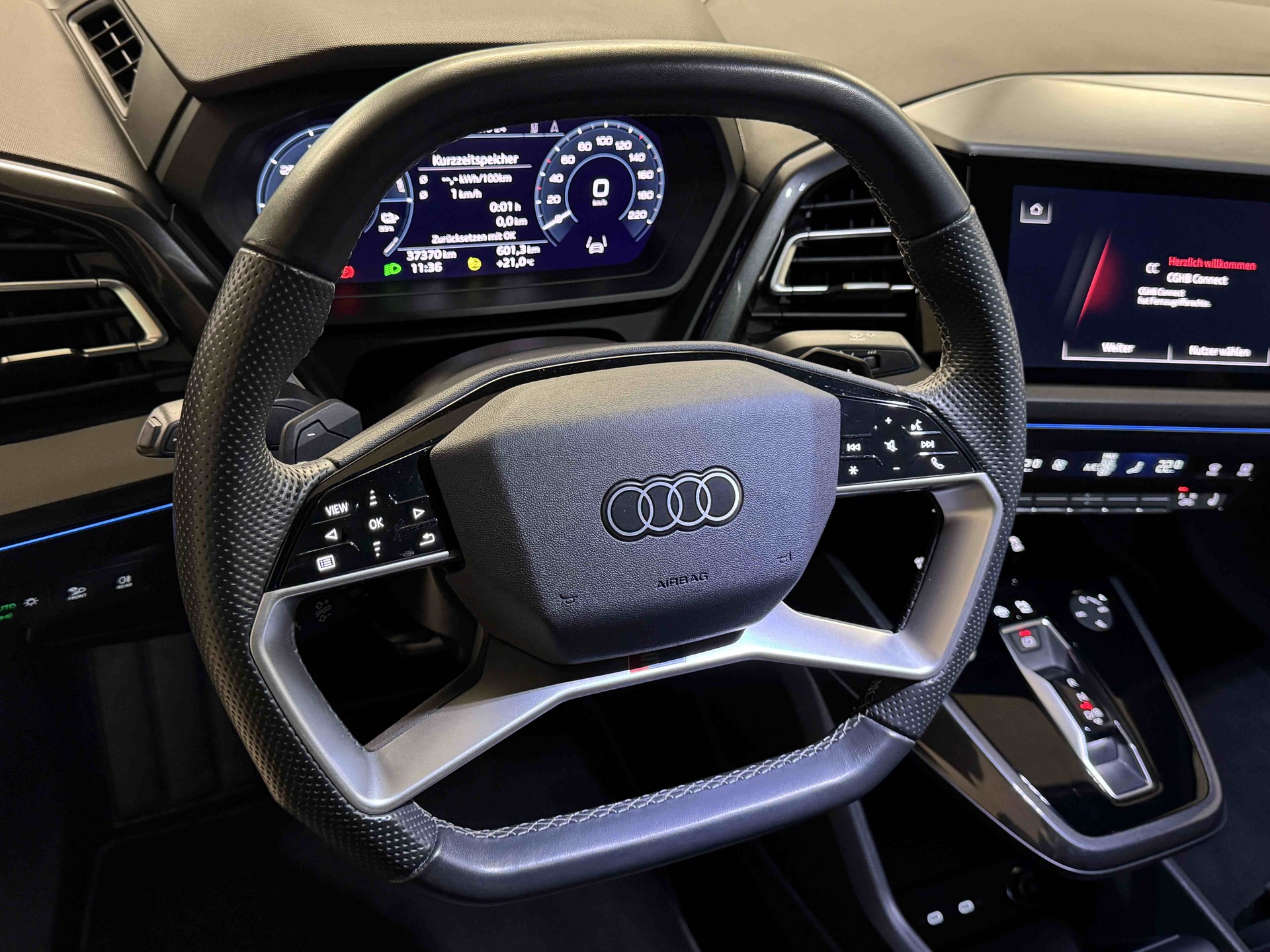 AUDI Q4 Sportback e-tron 50 quattro-image-11