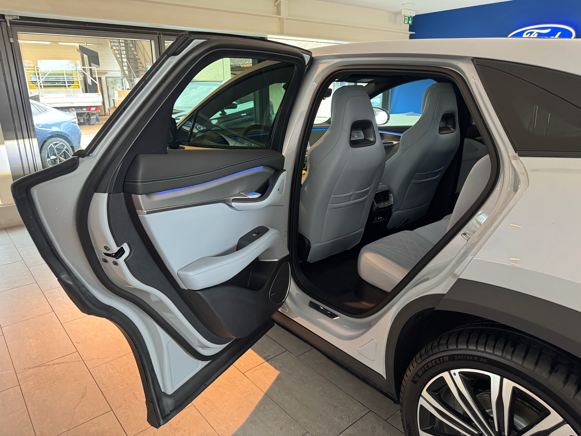 BYD Sealion 7 91,3 kWh Excellence AWD-image-27