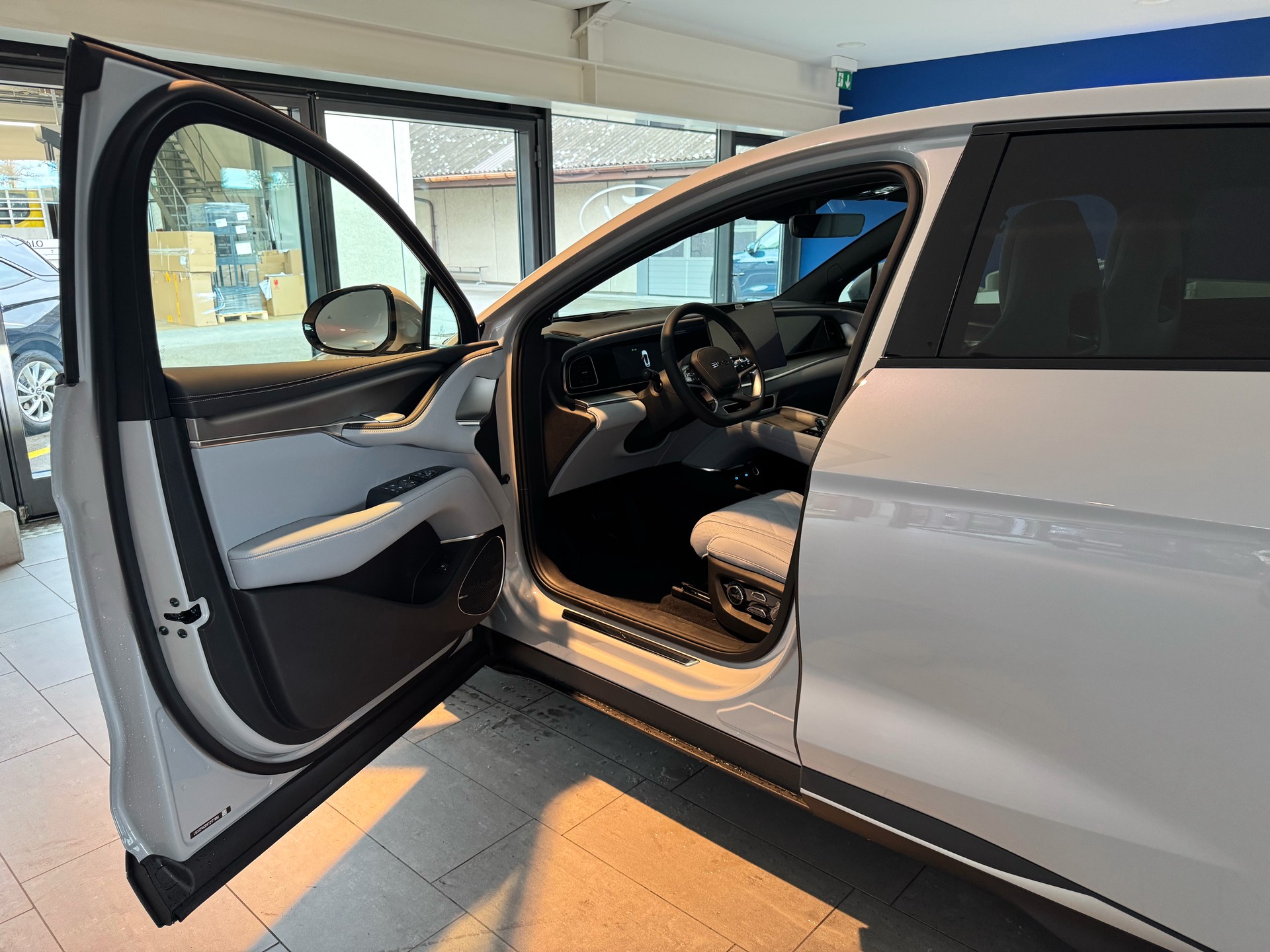 BYD Sealion 7 91,3 kWh Excellence AWD-image-11