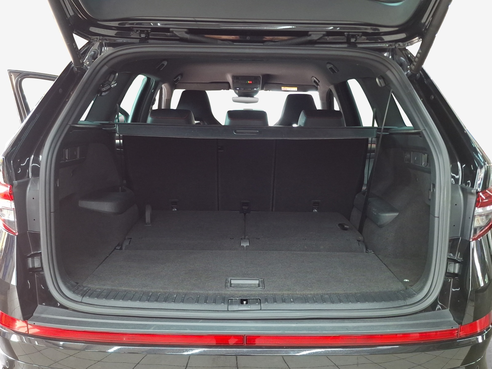 SKODA Kodiaq 2.0 TSI 4x4 RS-image-12