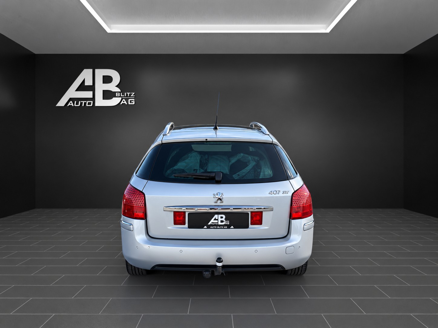 PEUGEOT 407 SW 2.0 HDI Dynamic Automatic-image-3