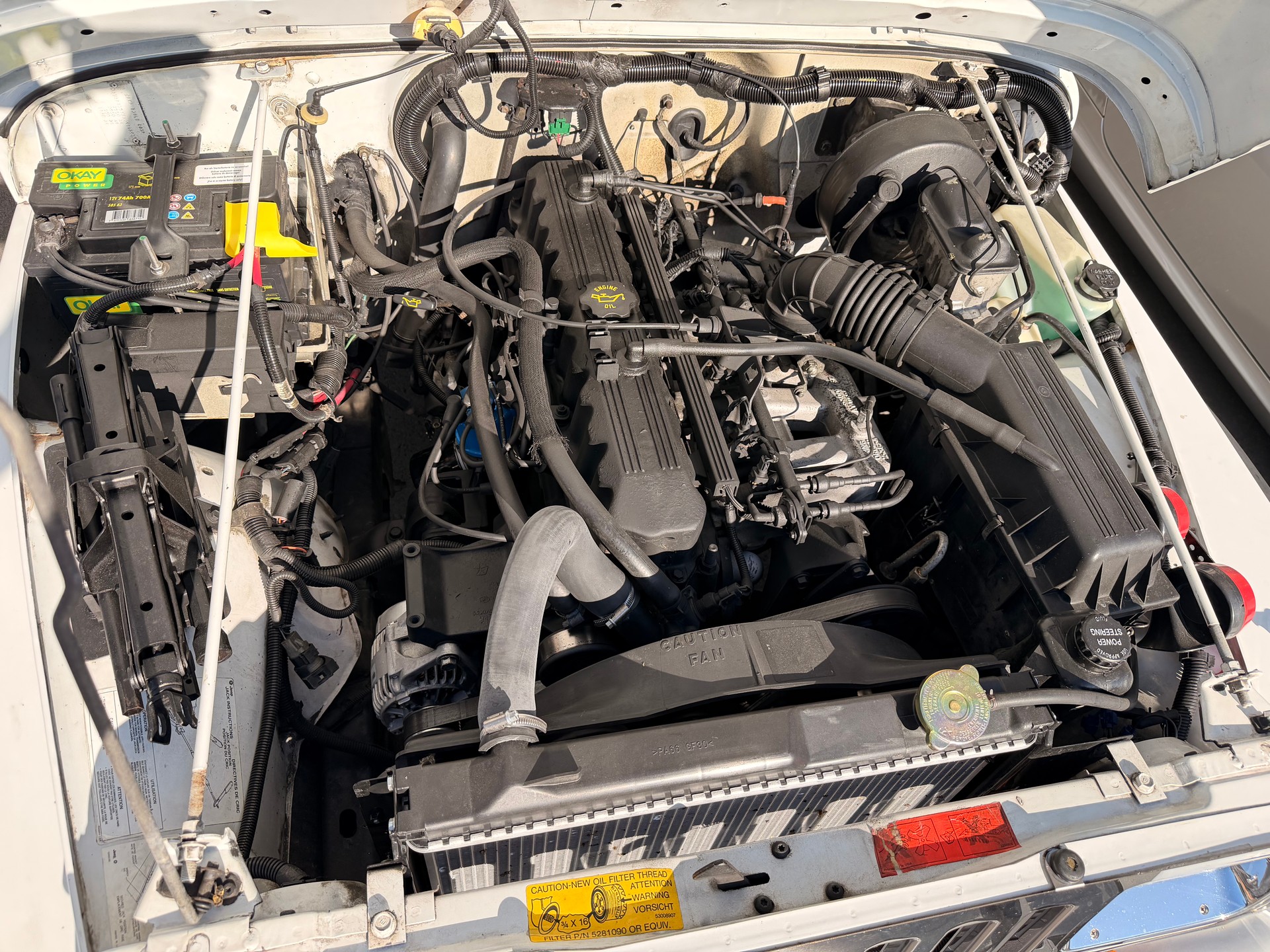 JEEP Wrangler 4.0 Laredo-image-22