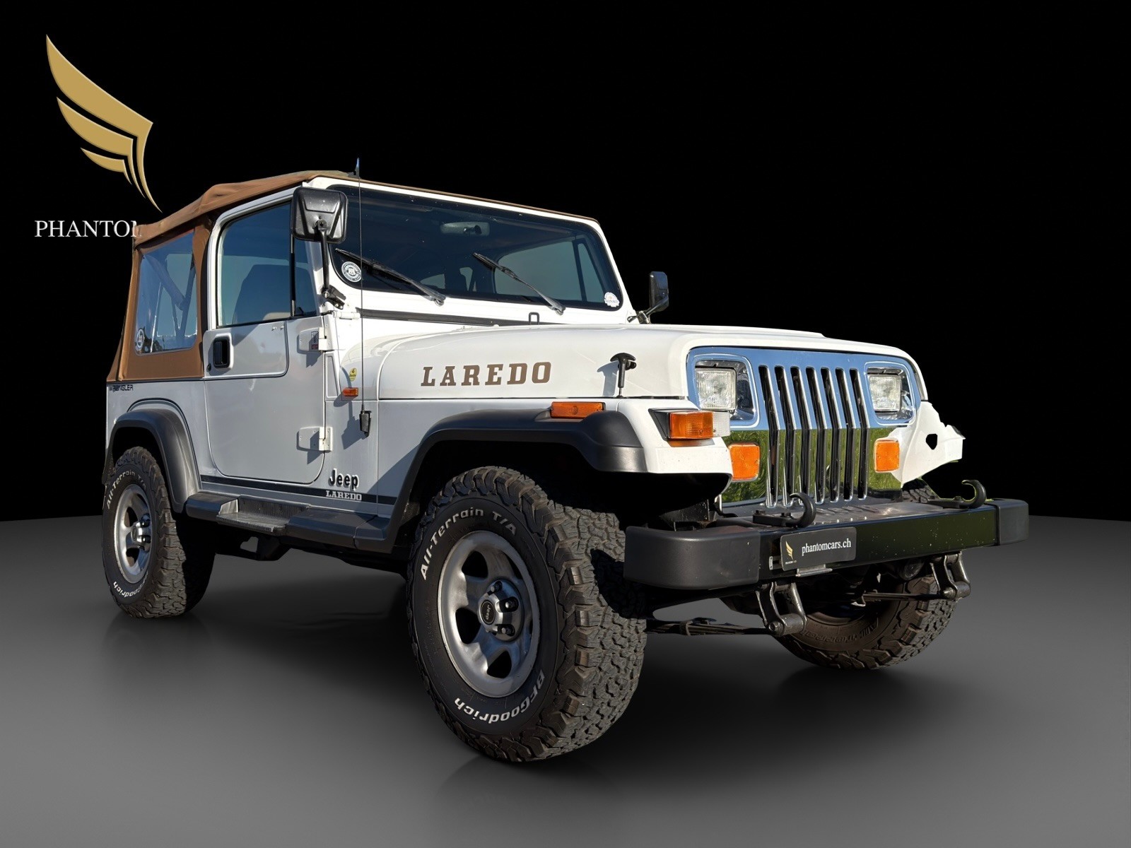 JEEP Wrangler 4.0 Laredo-image-1