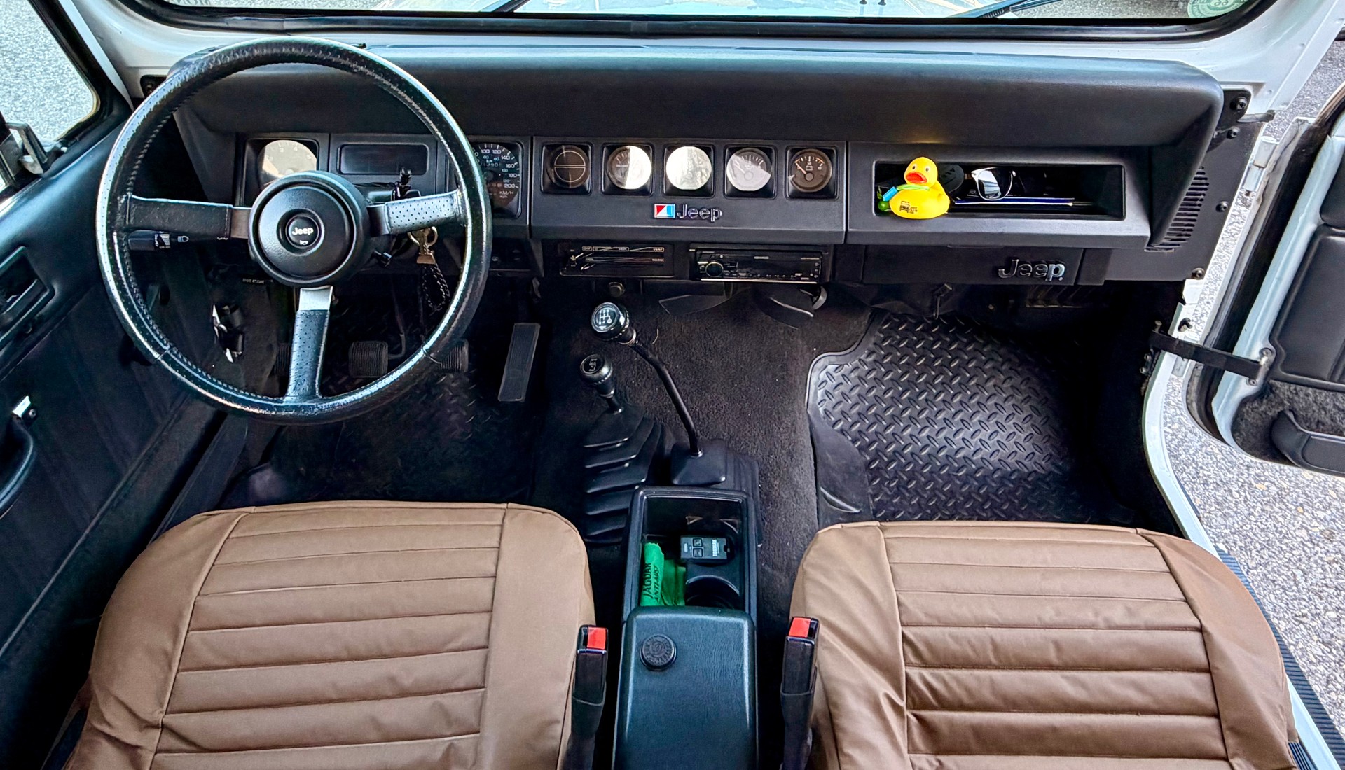 JEEP Wrangler 4.0 Laredo-image-13