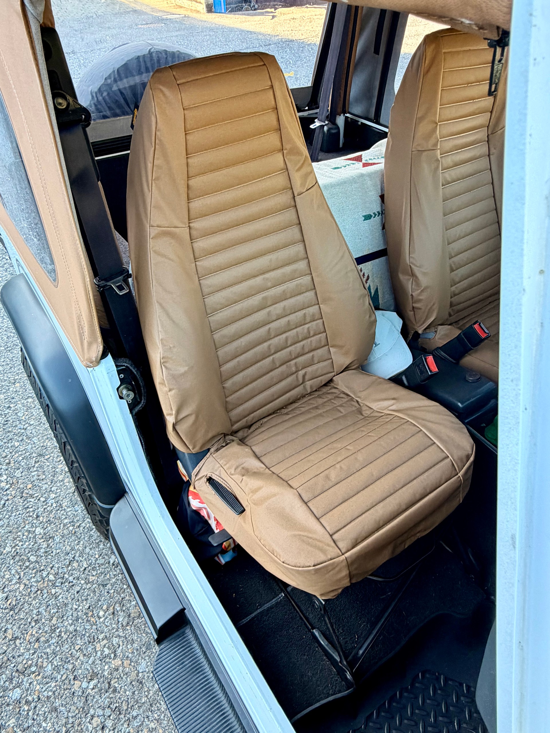 JEEP Wrangler 4.0 Laredo-image-16